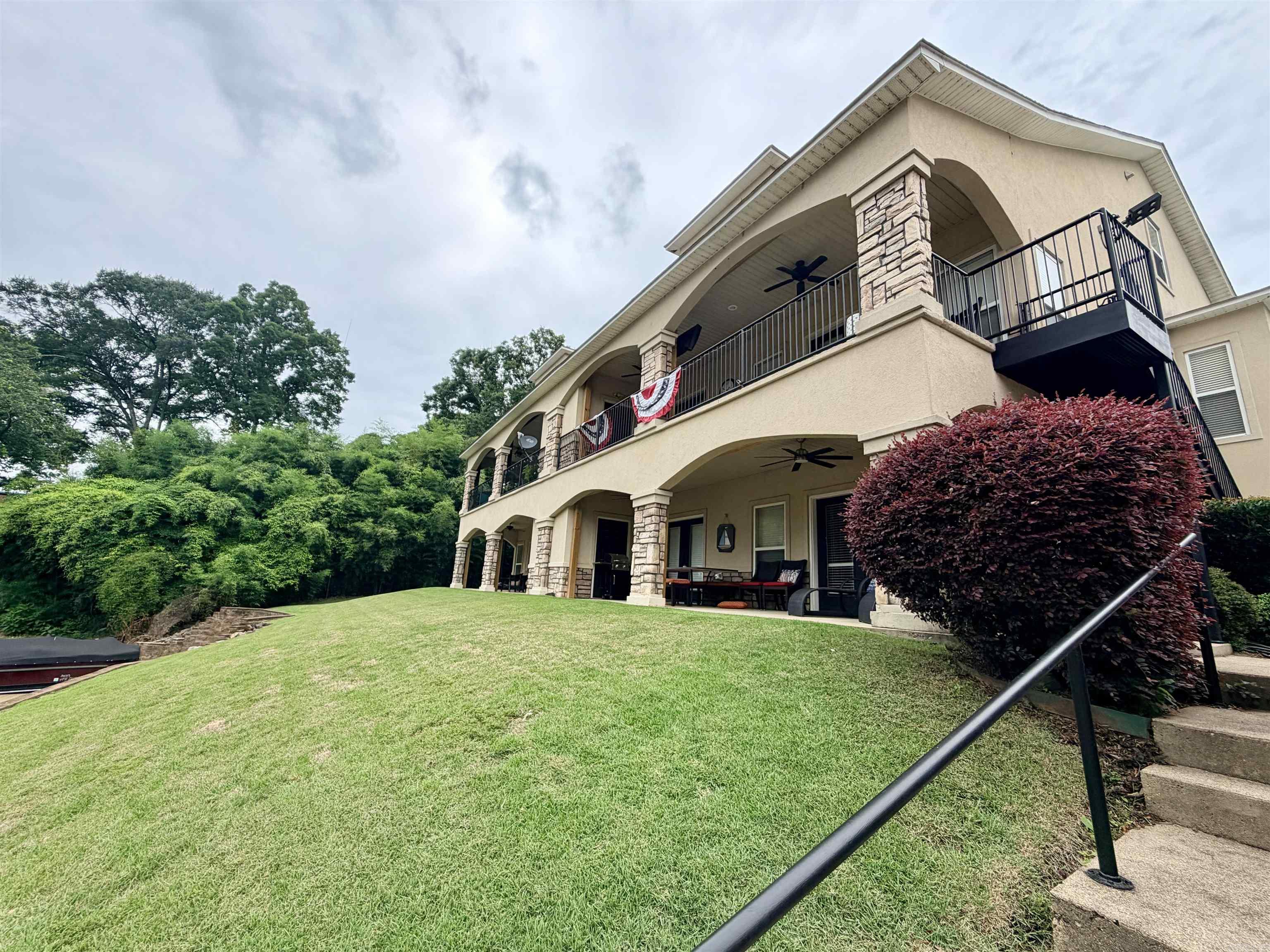 LAKESHORE OAKS HPR - Residential