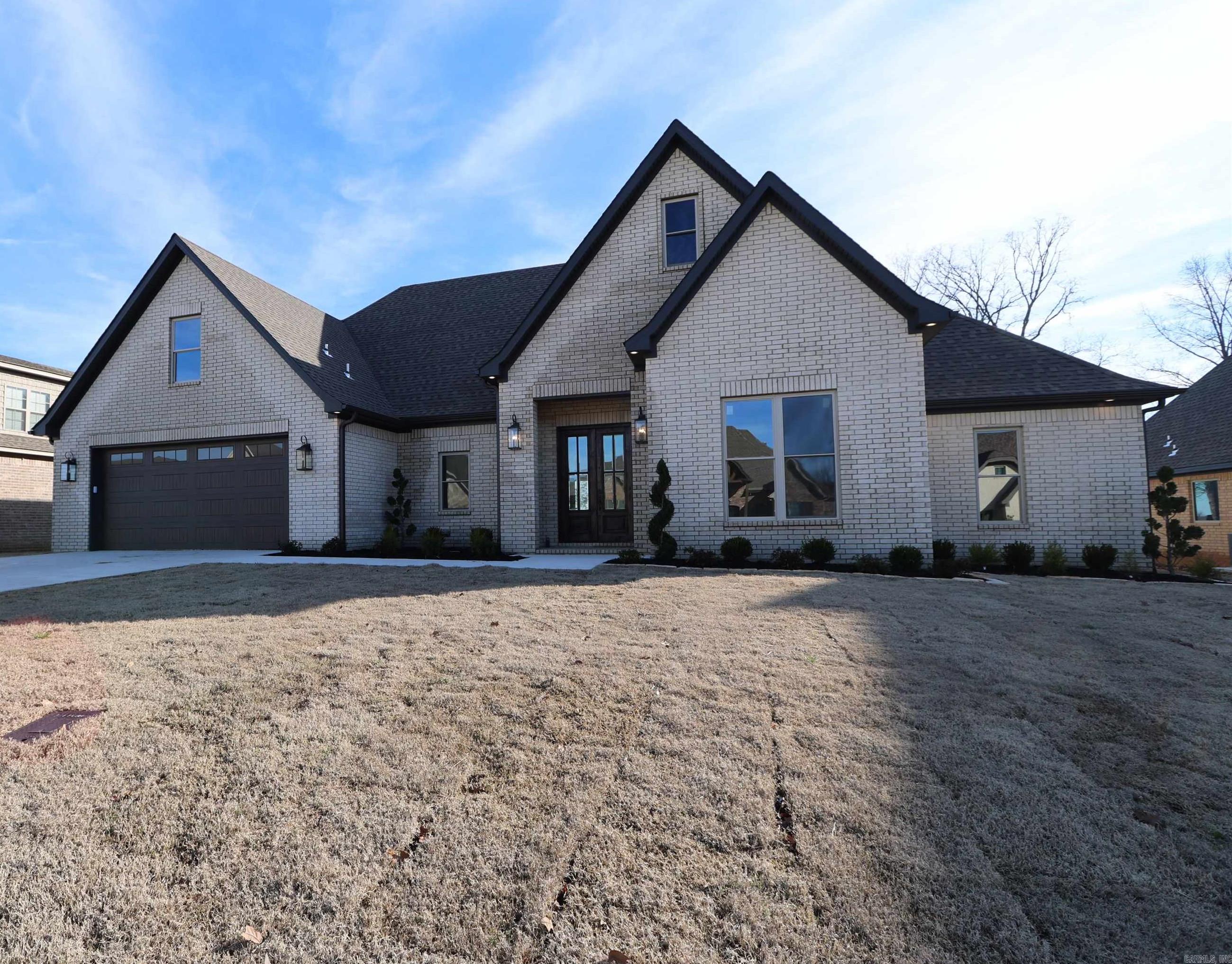 JAMESTOWN MANOR - Residential