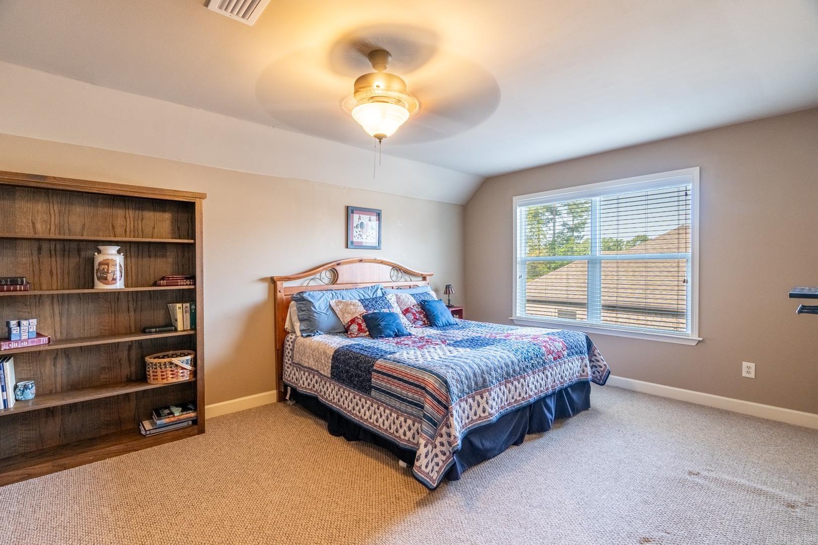 SIENNA LAKE - Residential