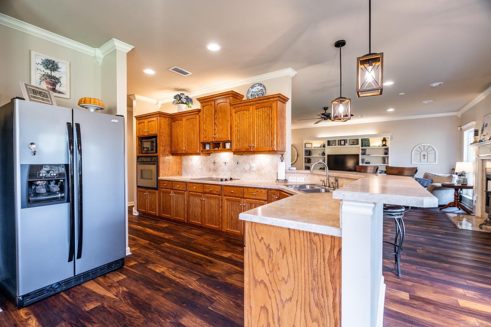 SIENNA LAKE - Residential