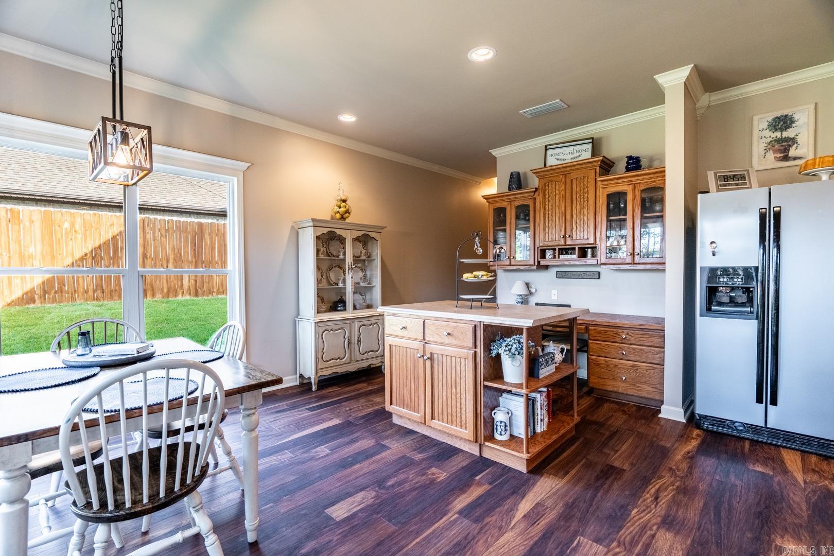 SIENNA LAKE - Residential