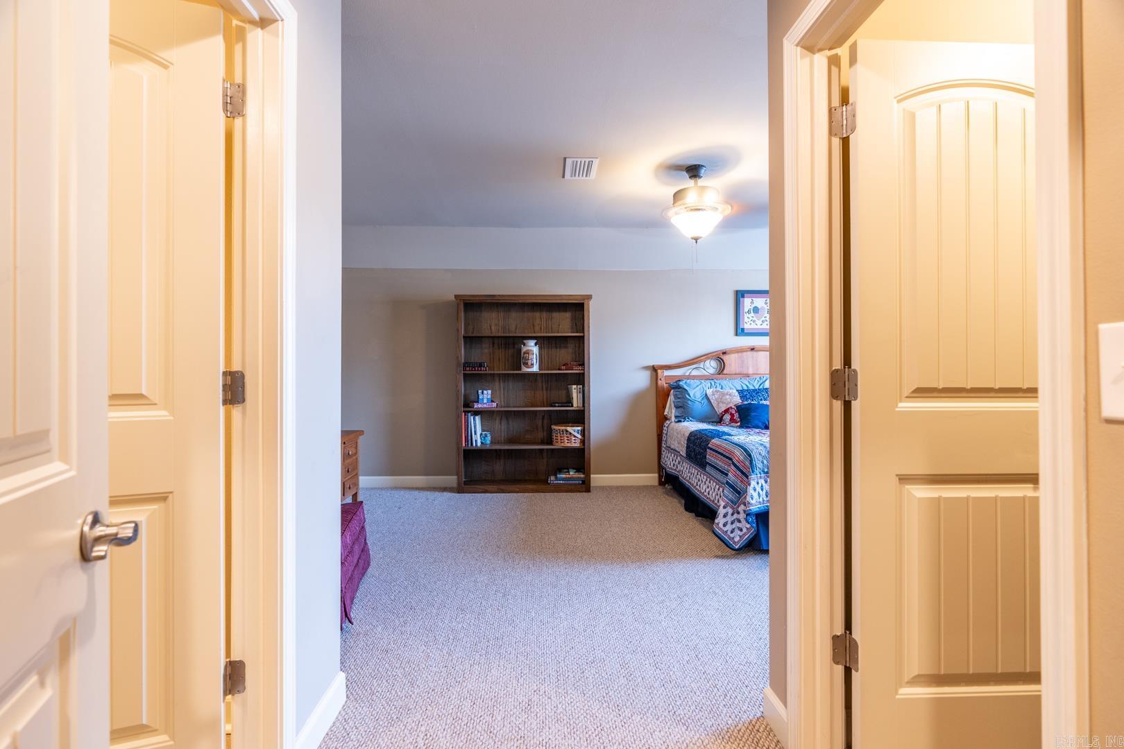 SIENNA LAKE - Residential