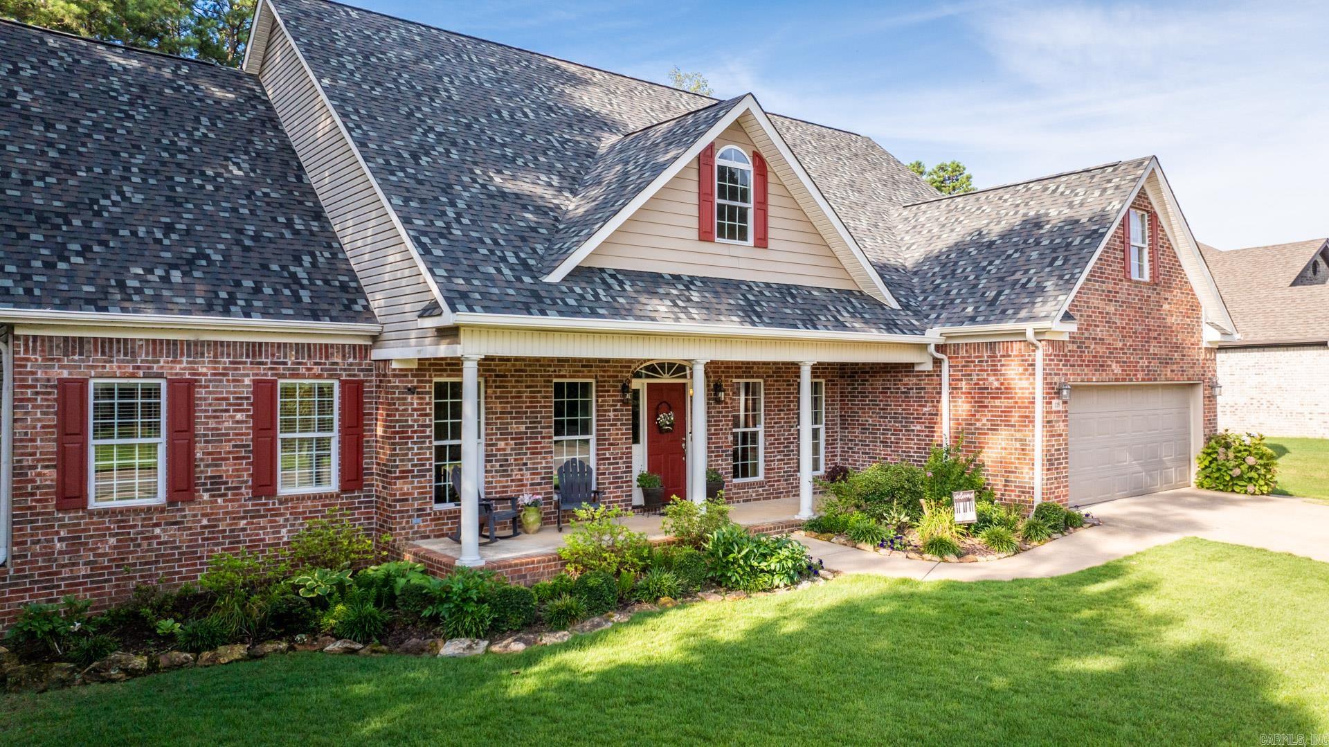 SIENNA LAKE - Residential