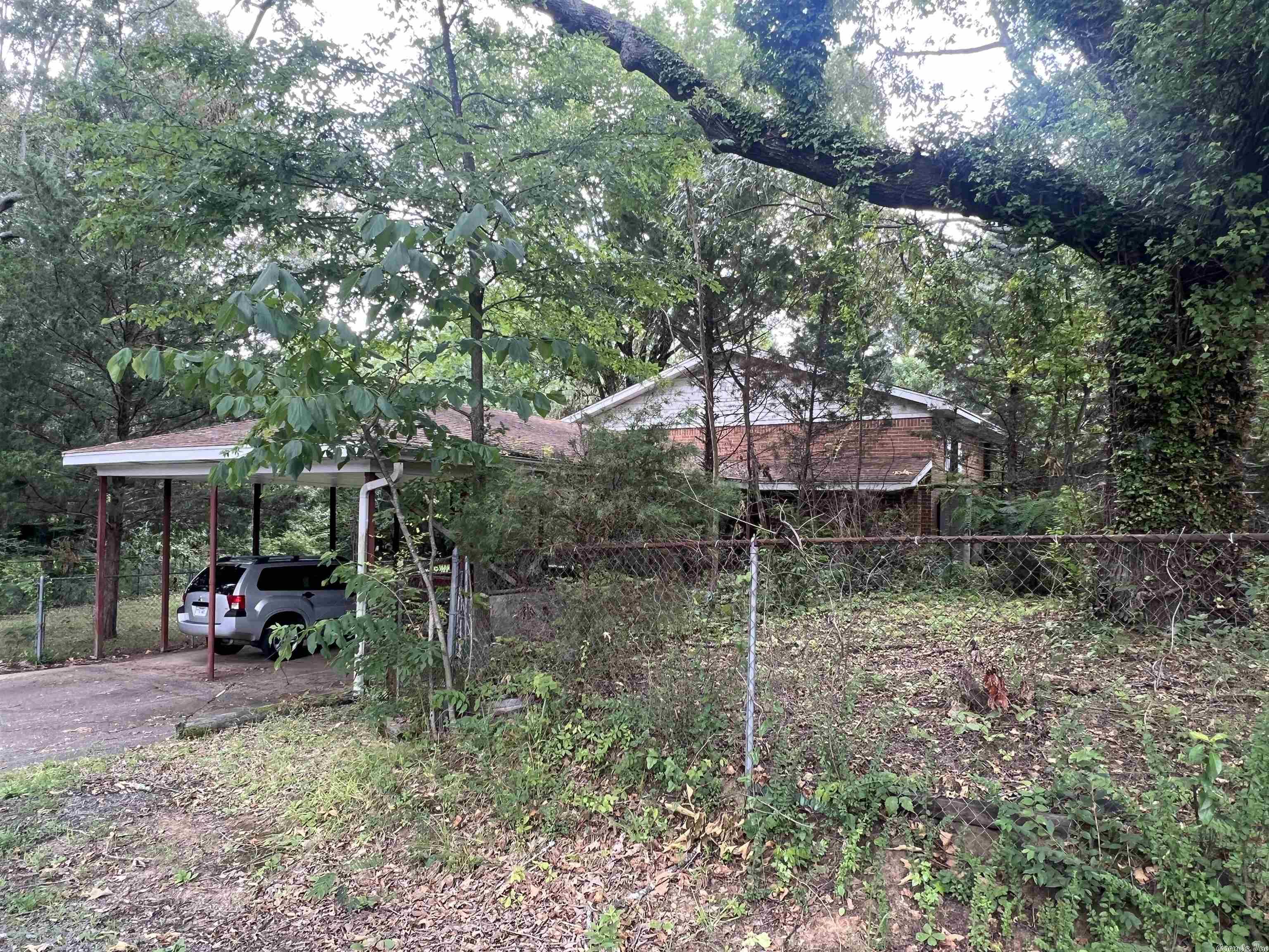 EAST MEADOW - Residential