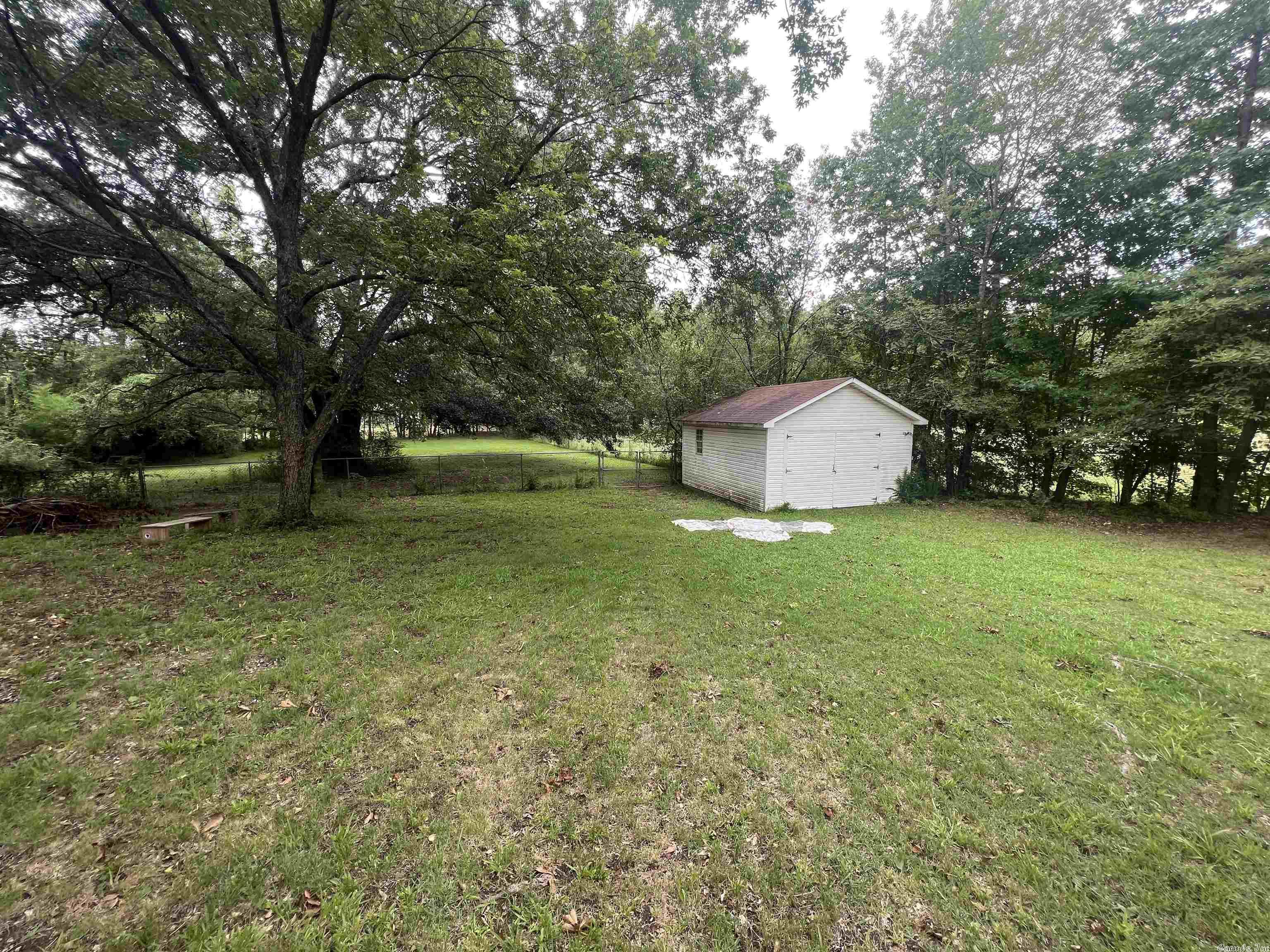 EAST MEADOW - Residential