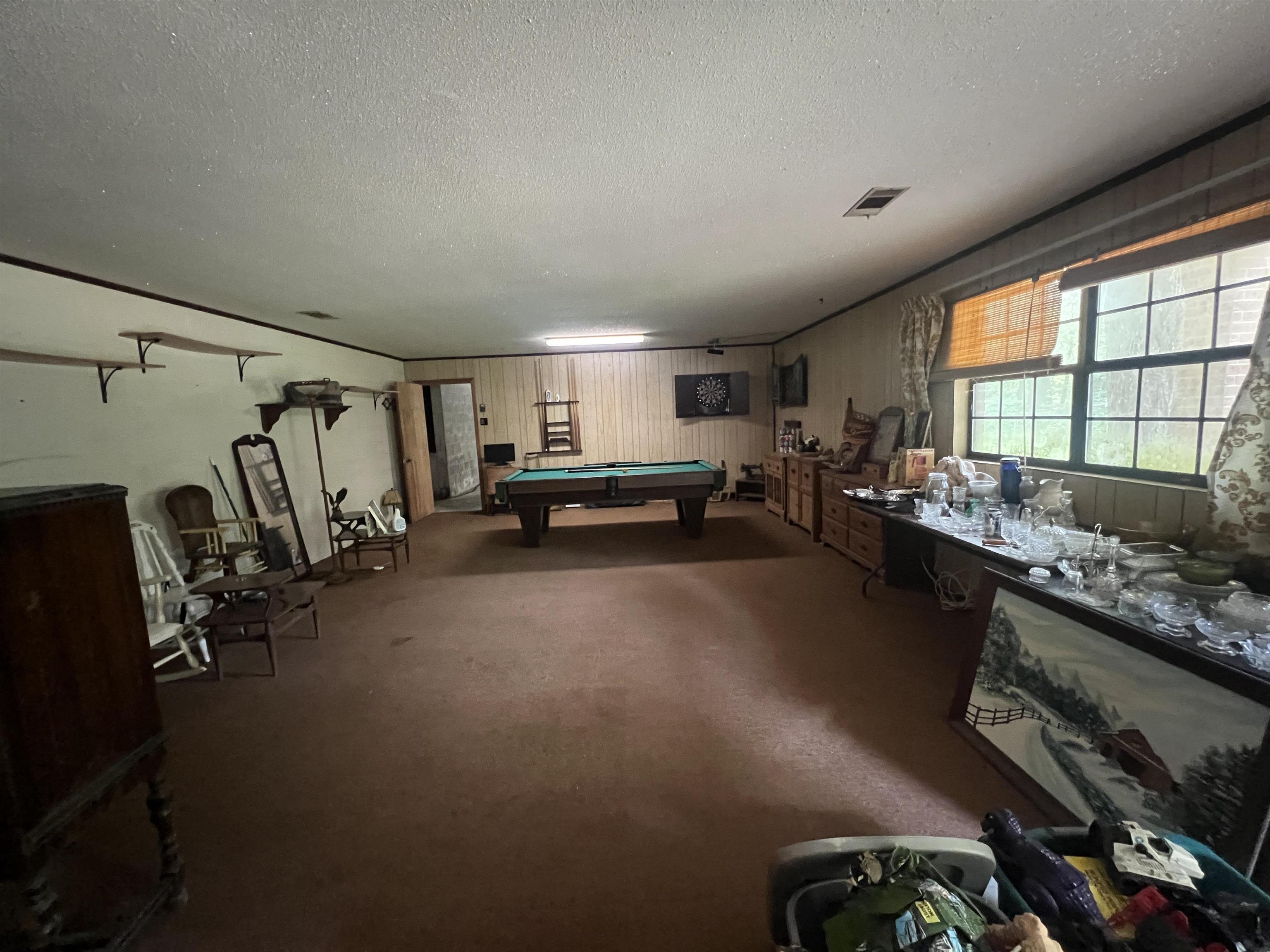 EAST MEADOW - Residential