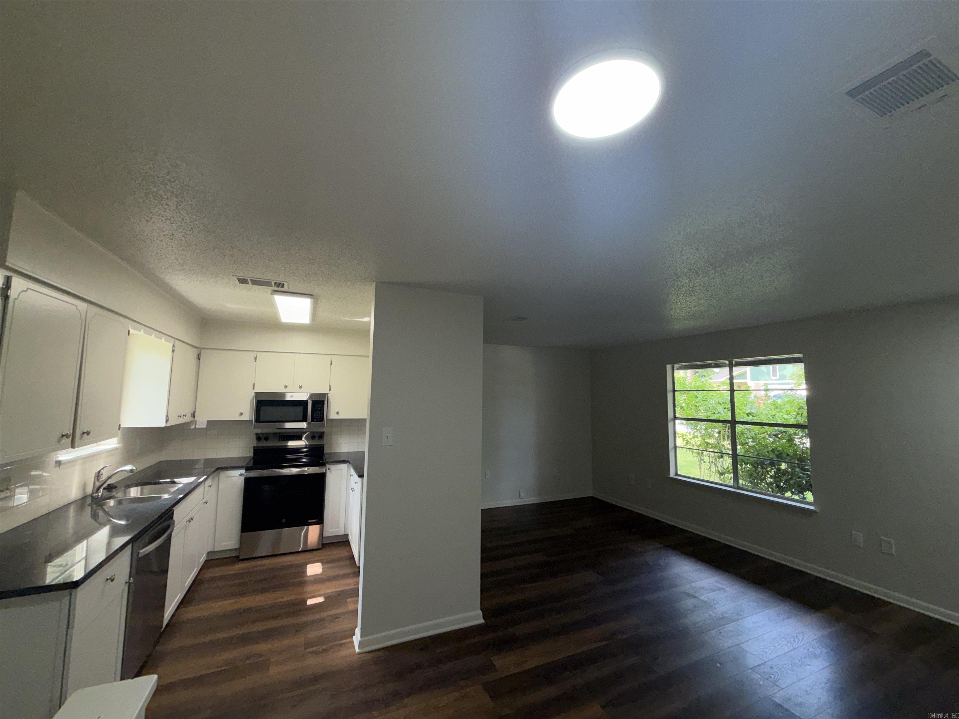 CAMPUS PLACE - Residential