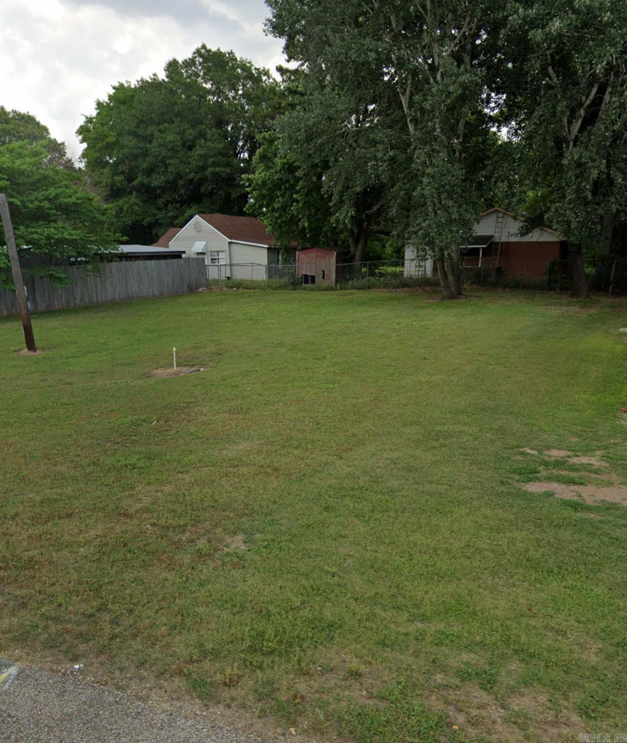 Welcome to Market 506 Maumelle St located in Lake City, Arkansas.  Lake City is centrally located near Jonesboro or Blytheville.  Call today for more details.