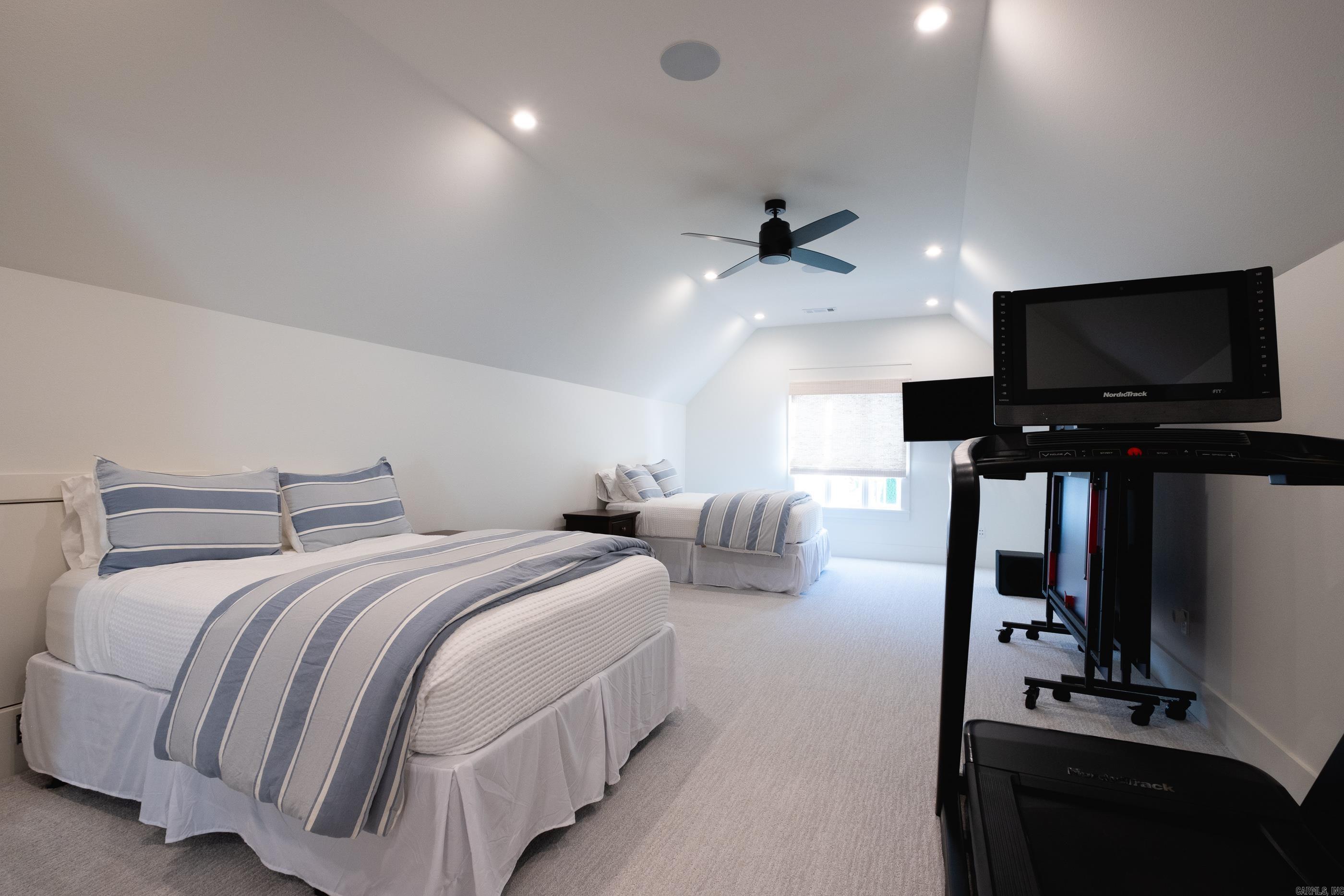 CHENAL VALLEY HALLEN COURT - Residential