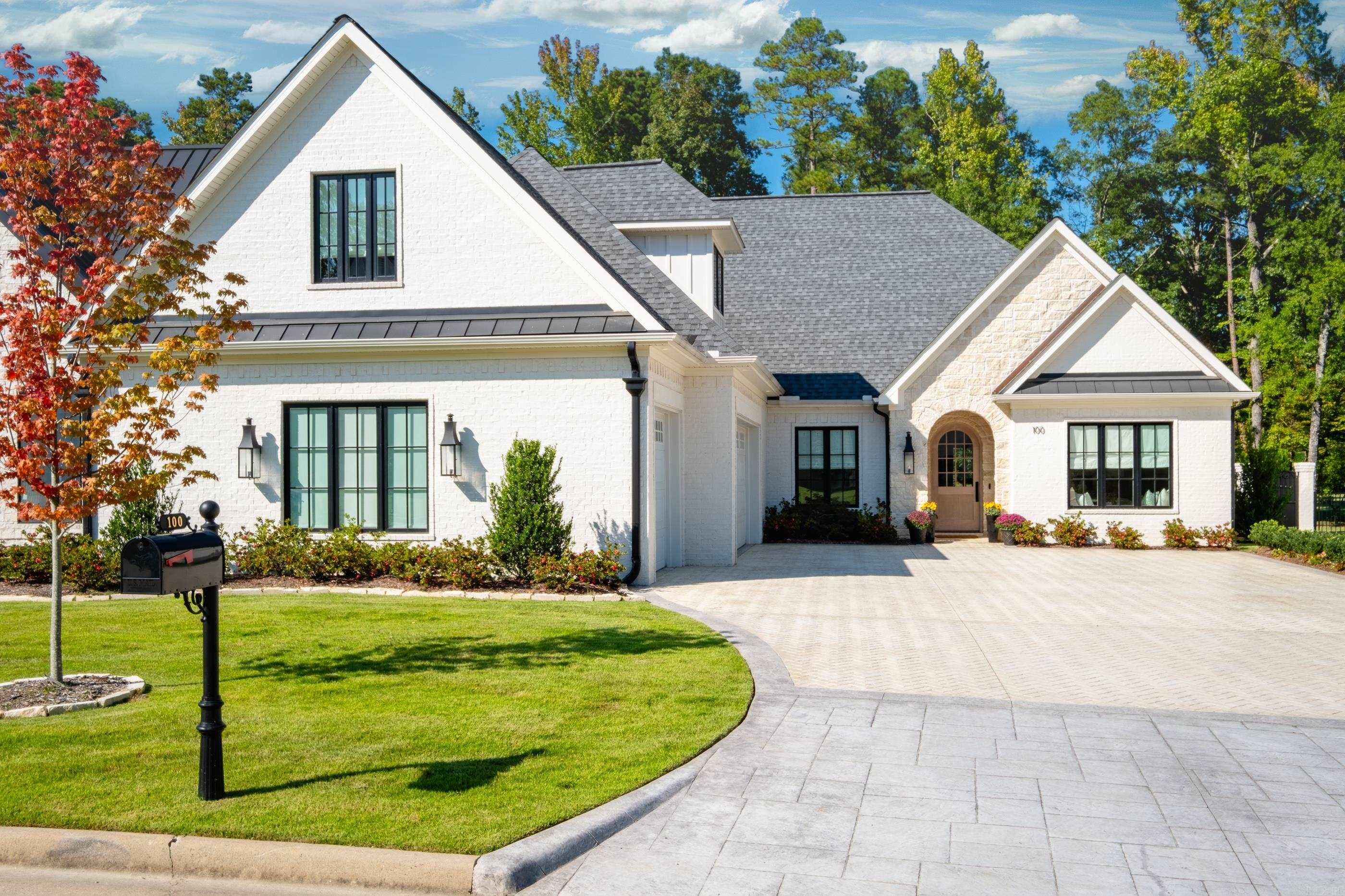 CHENAL VALLEY HALLEN COURT - Residential