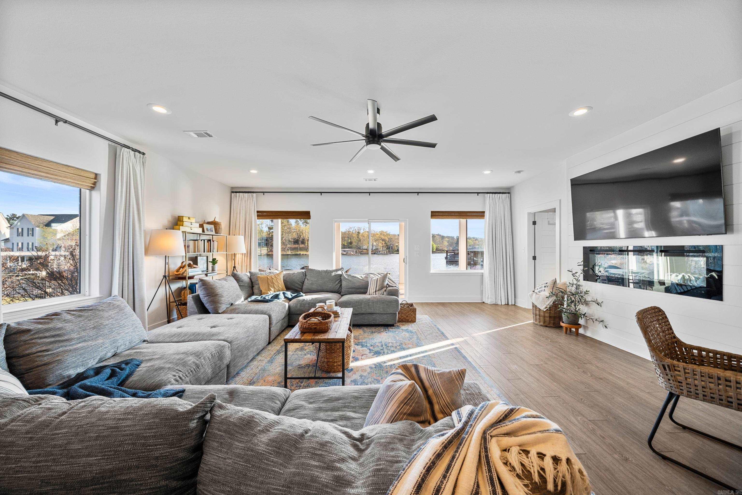 COTTAGES AT BAYSHORE PHASE III - Residential