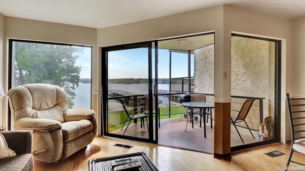 WILLOW BEACH HPR - Residential