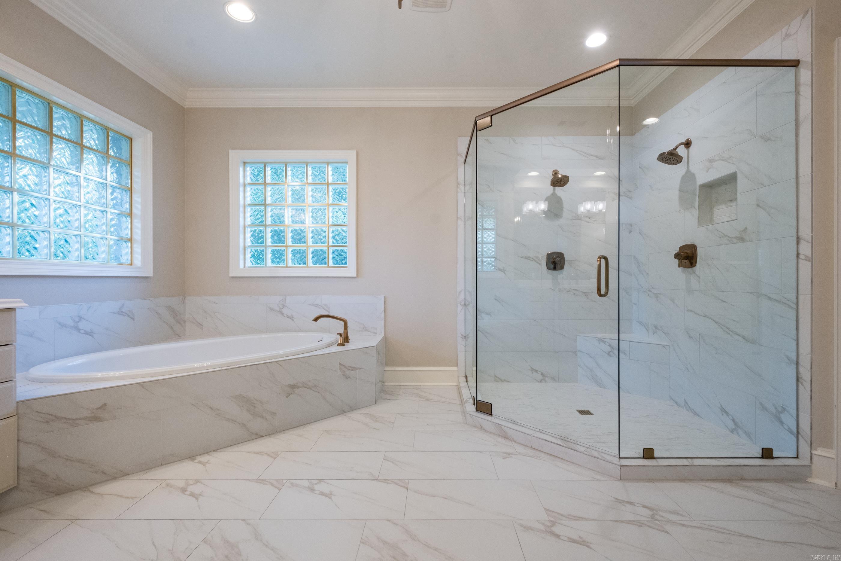 HICKORY CREEK - Residential