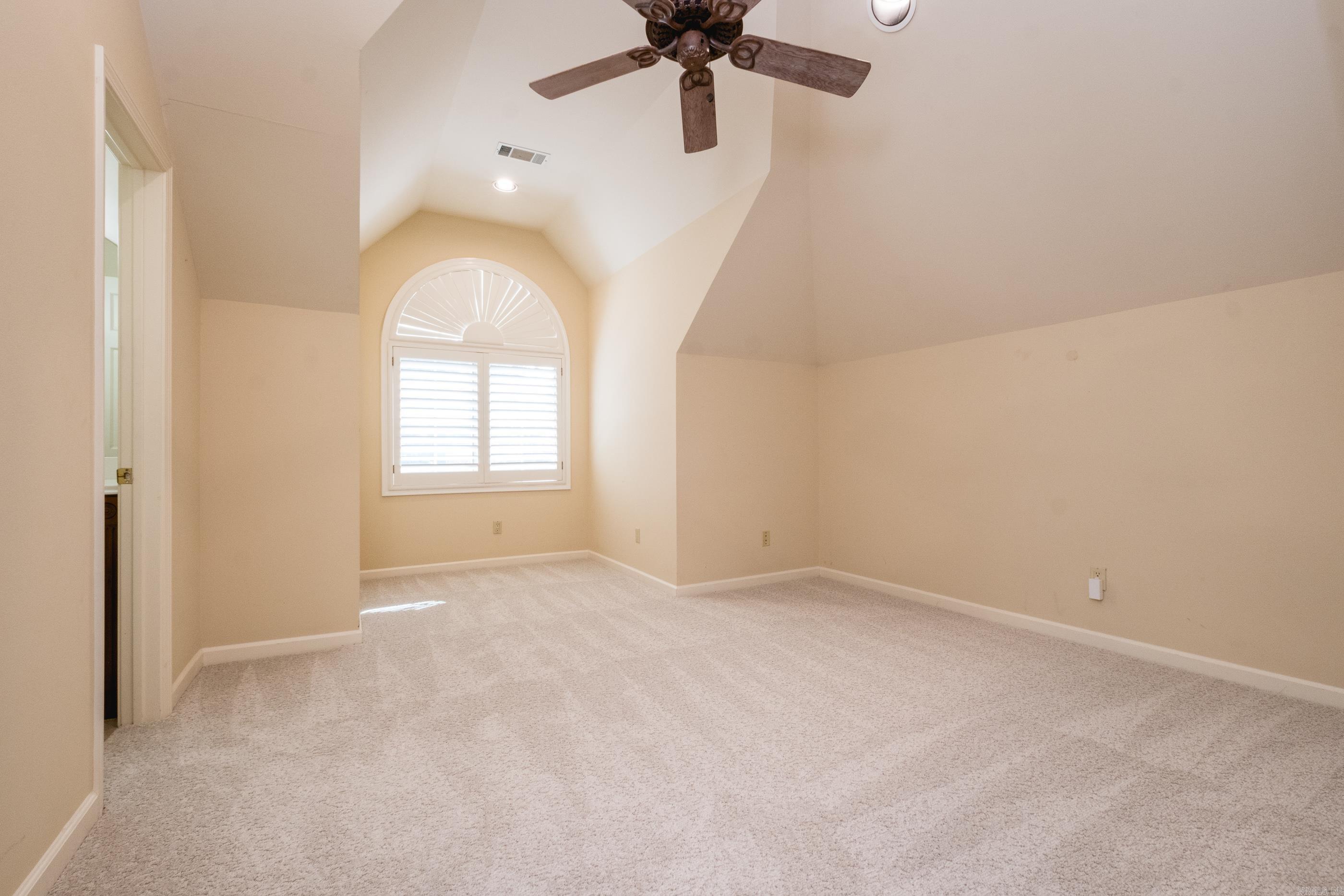 HICKORY CREEK - Residential