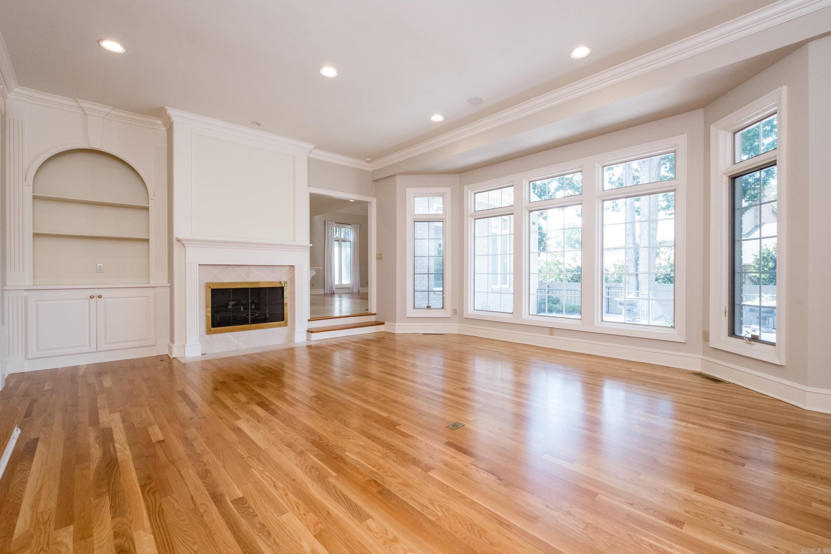HICKORY CREEK - Residential