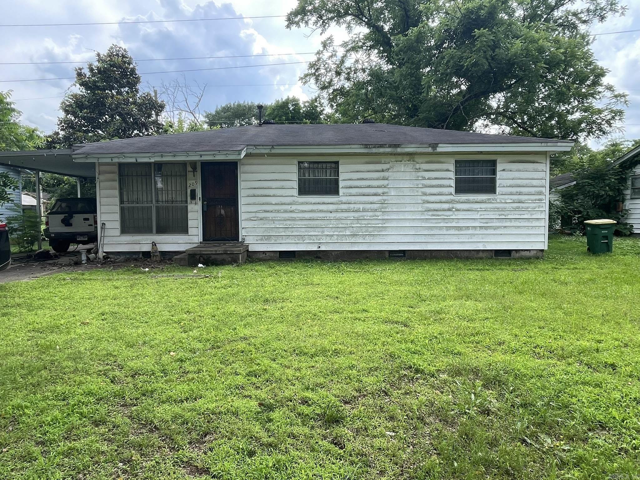 Investor opportunity! Livable home with great potential for updates and added value. Ideal for for rental or light renovation project. Located in an established North Little Rock neighborhood with convenient access to amenities. Sold as-is. *Agents See Remarks*