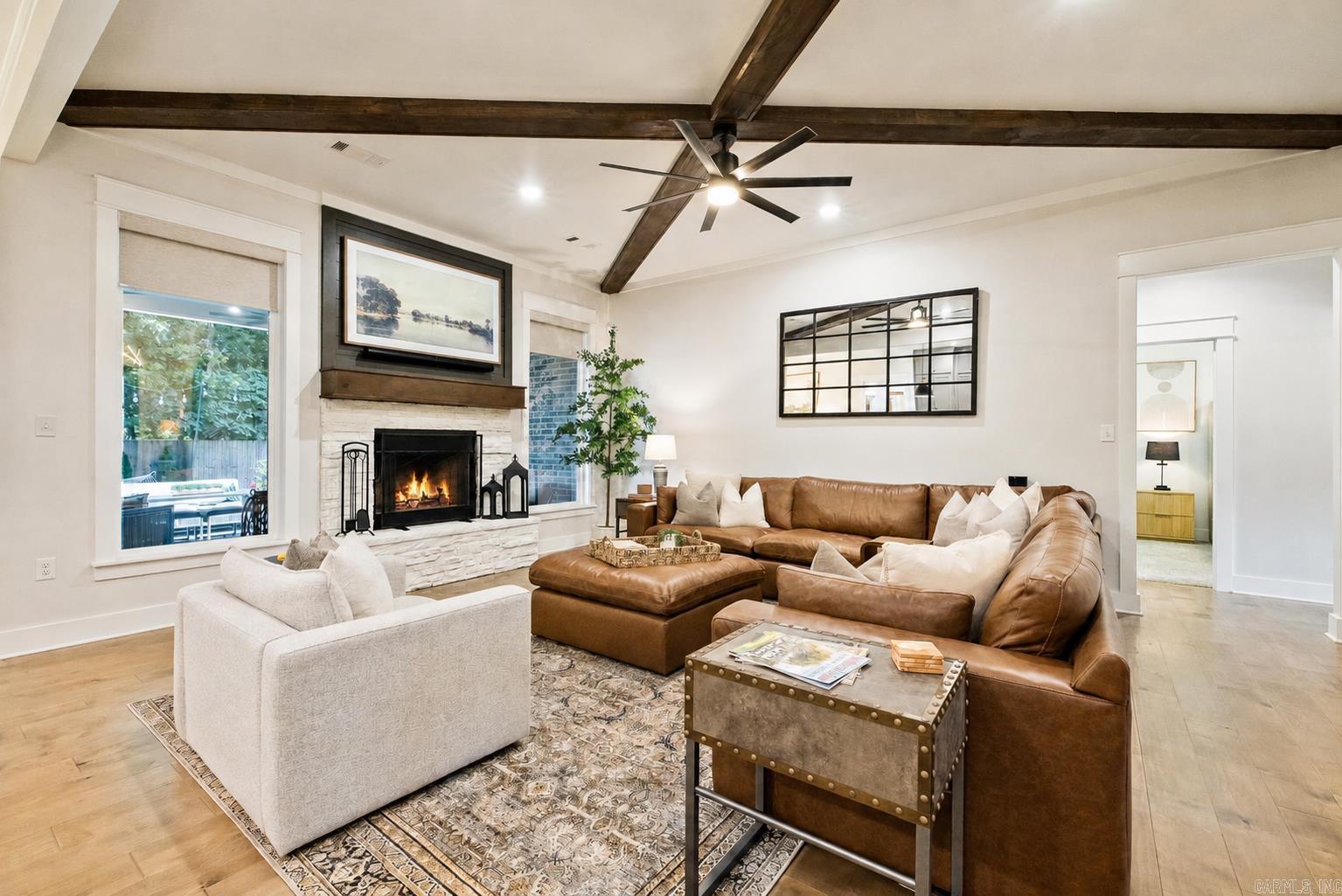 THE WOODS OF HURRICANE LAKE ESTA - Residential