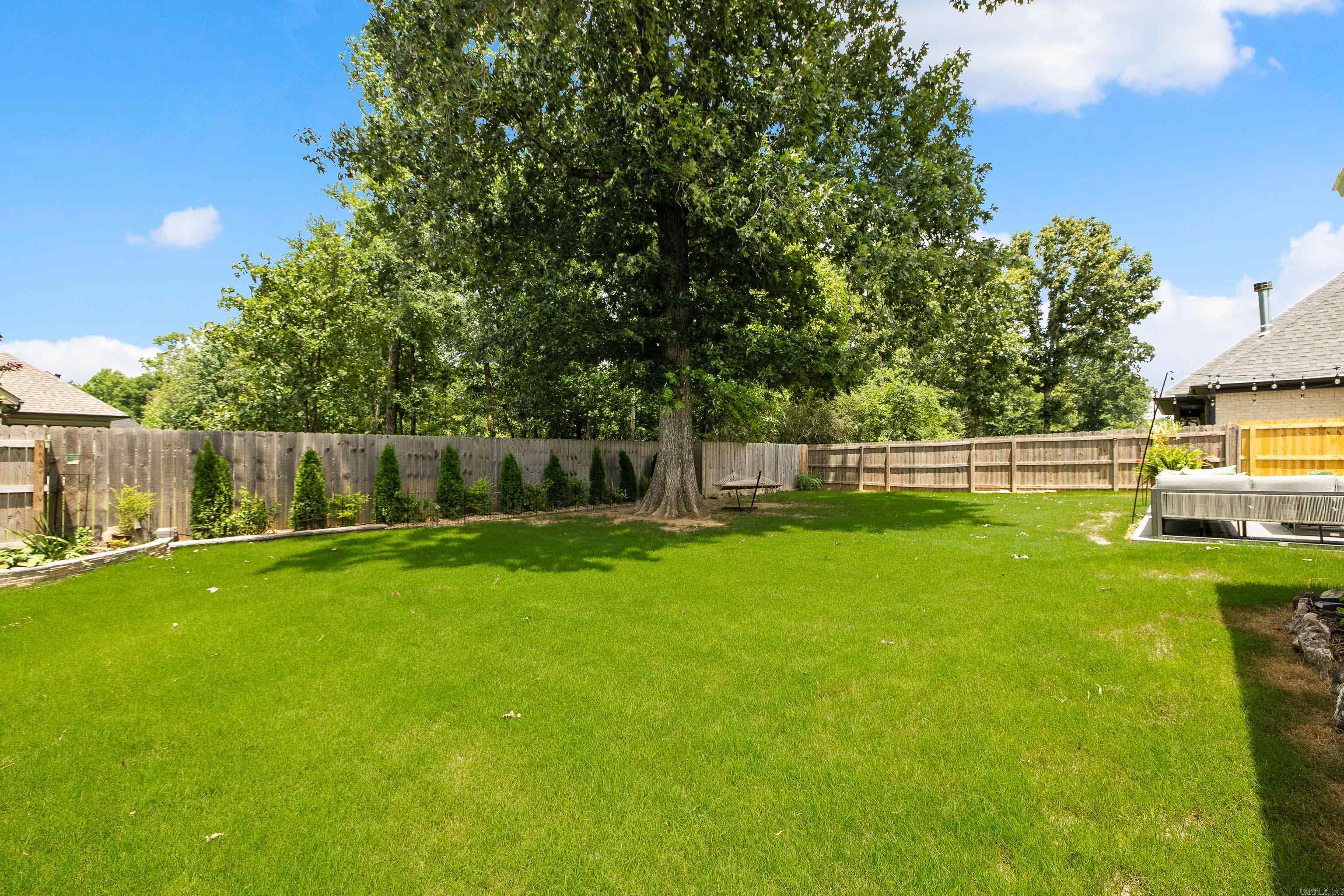 THE WOODS OF HURRICANE LAKE ESTA - Residential