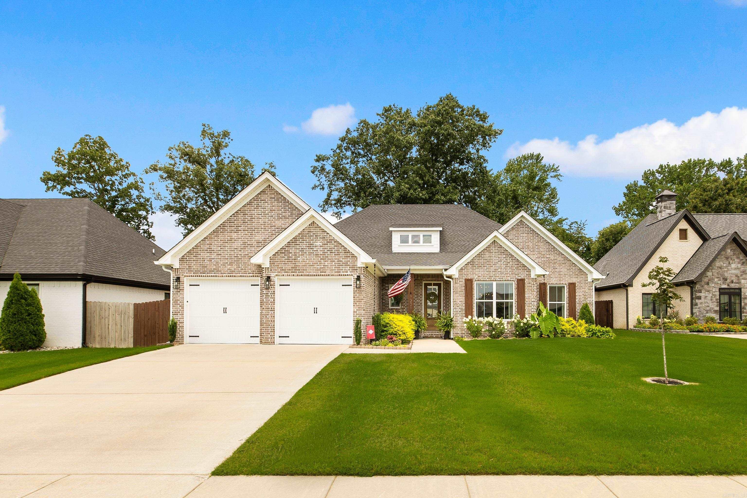THE WOODS OF HURRICANE LAKE ESTA - Residential