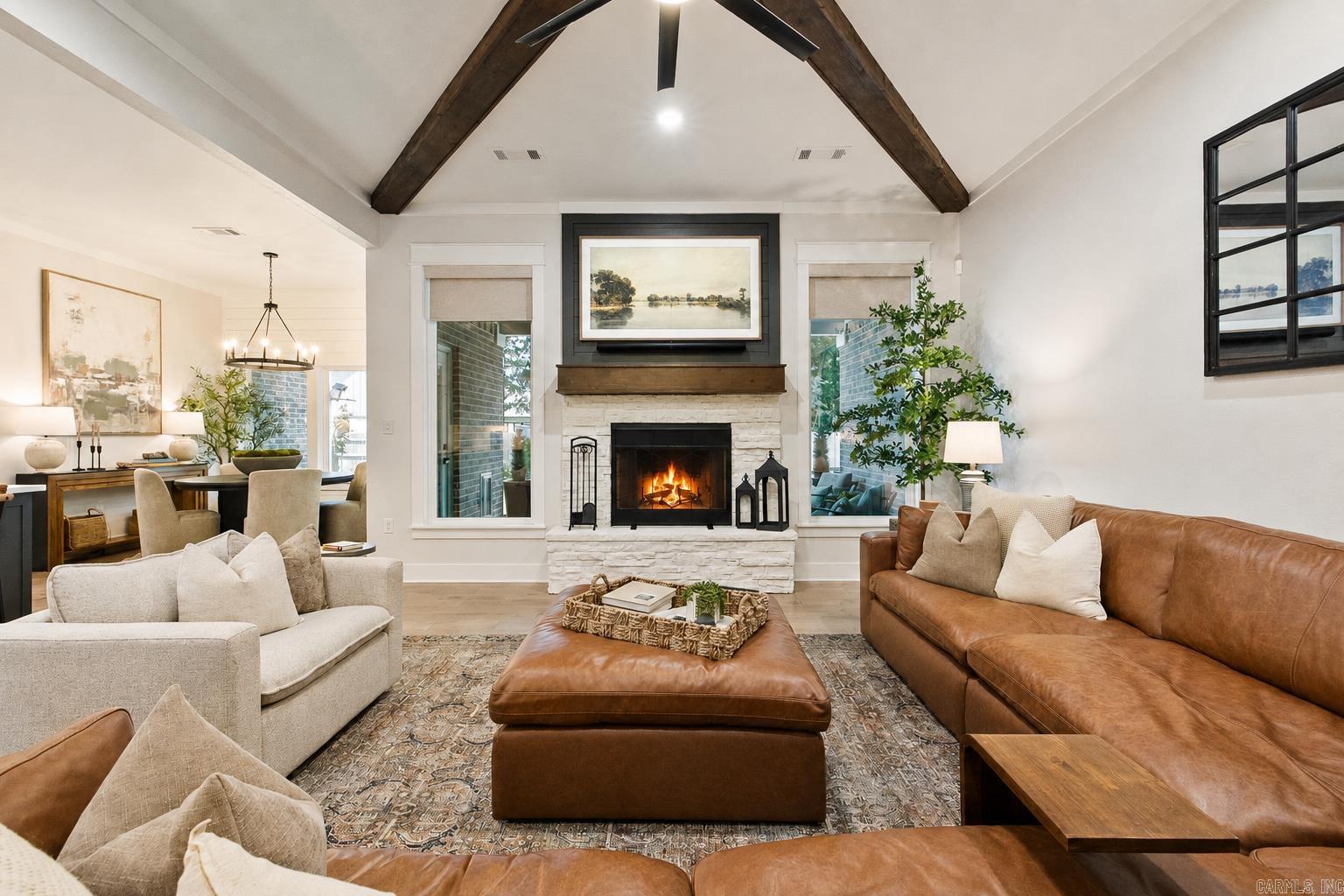 THE WOODS OF HURRICANE LAKE ESTA - Residential