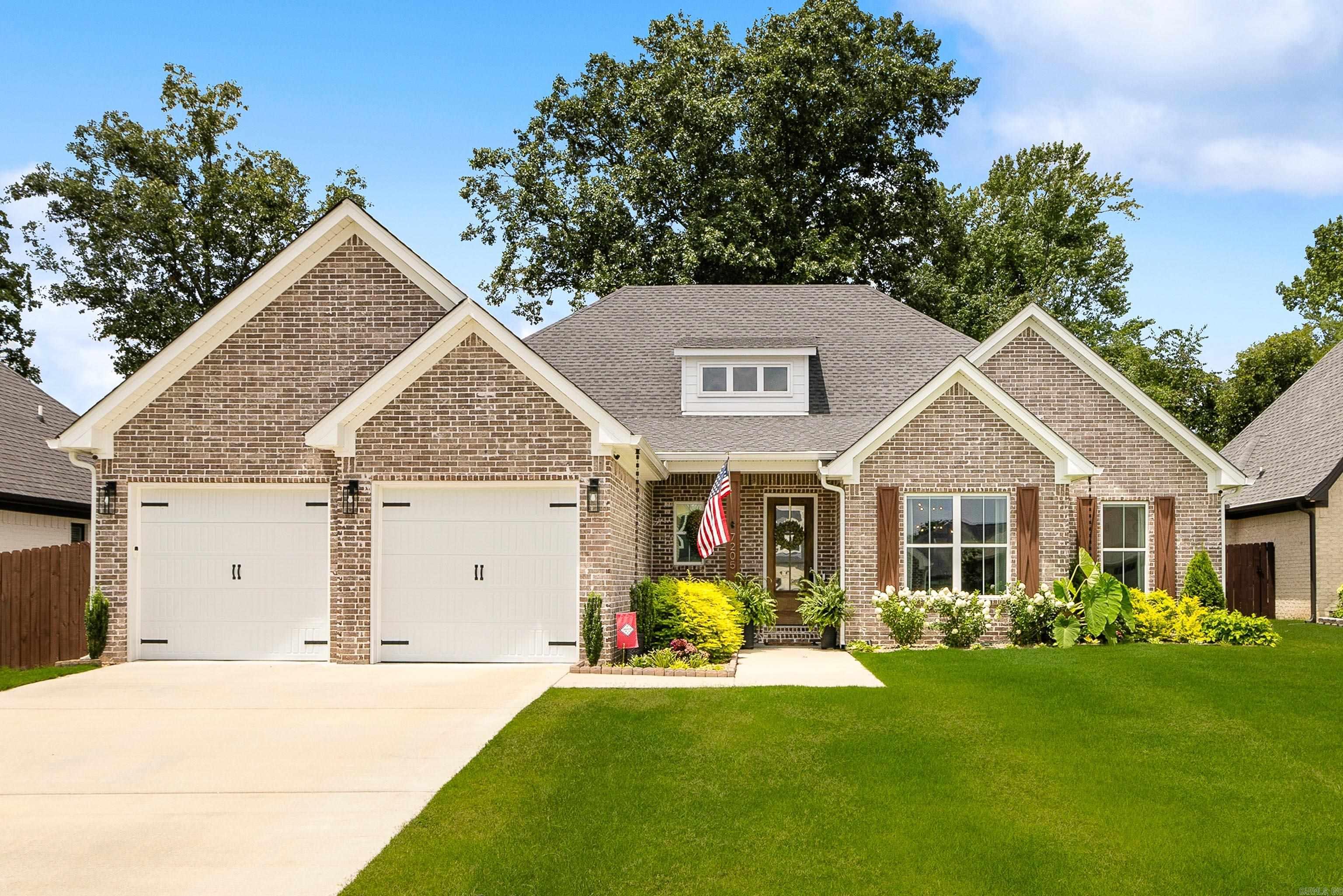 THE WOODS OF HURRICANE LAKE ESTA - Residential