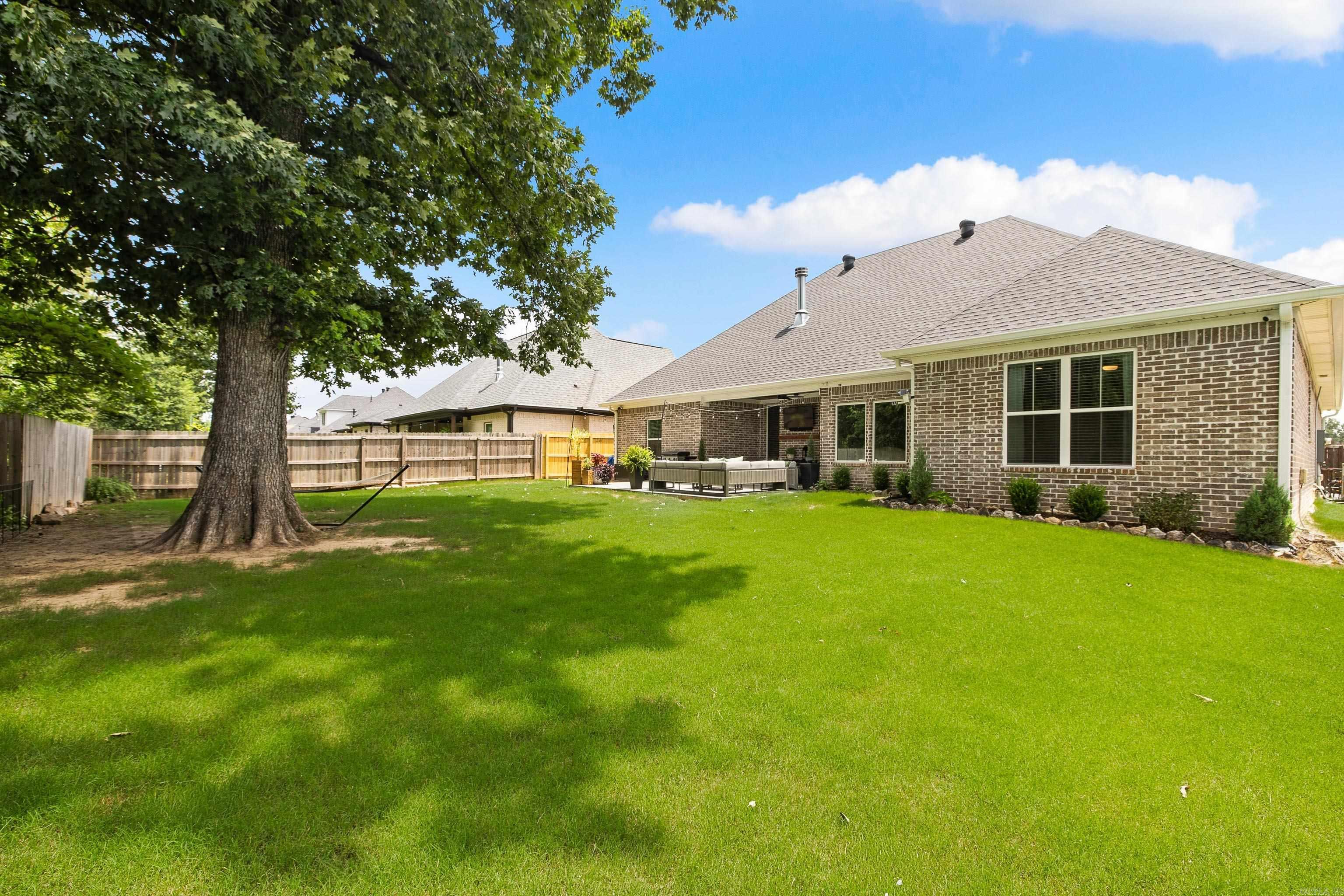 THE WOODS OF HURRICANE LAKE ESTA - Residential