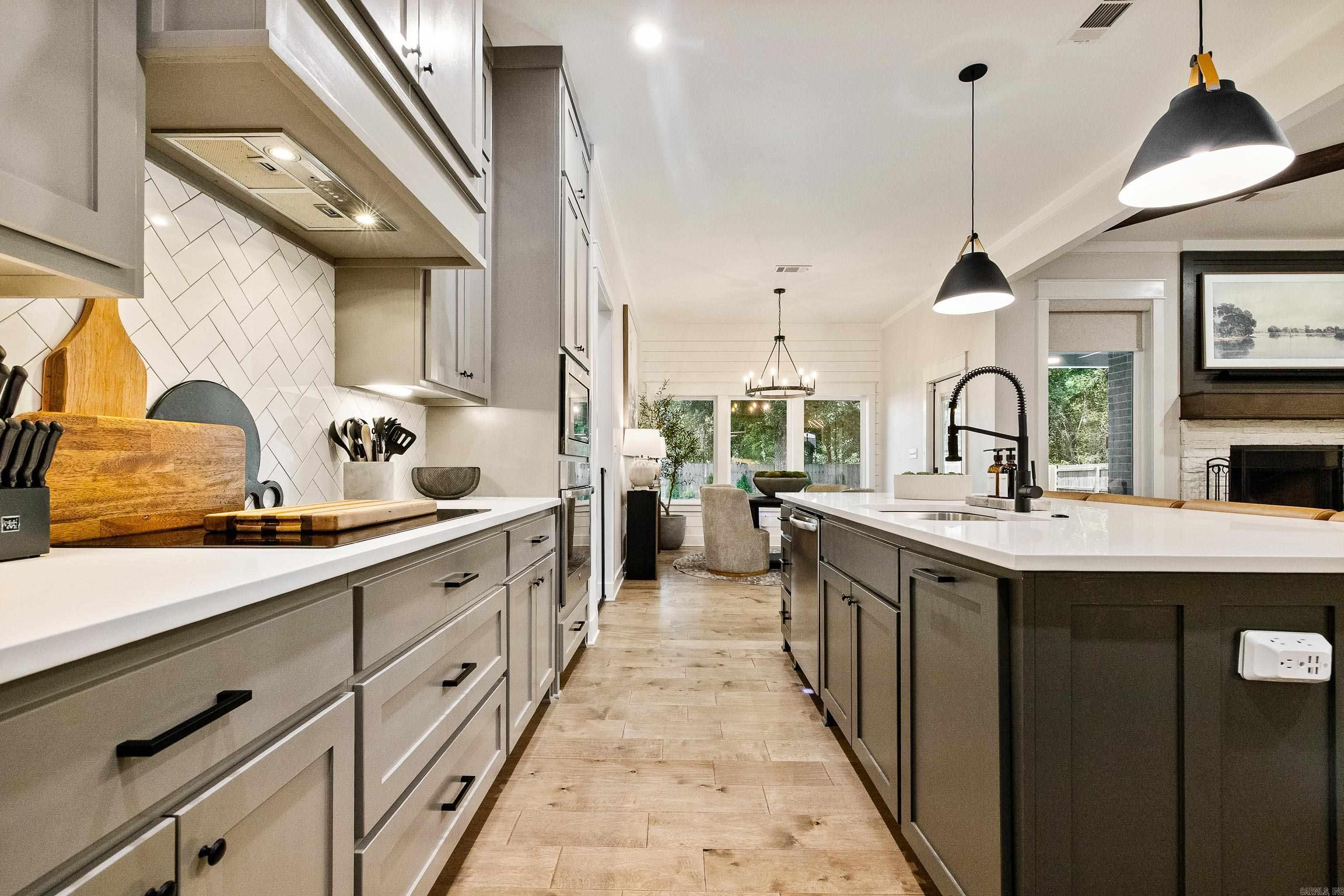 THE WOODS OF HURRICANE LAKE ESTA - Residential