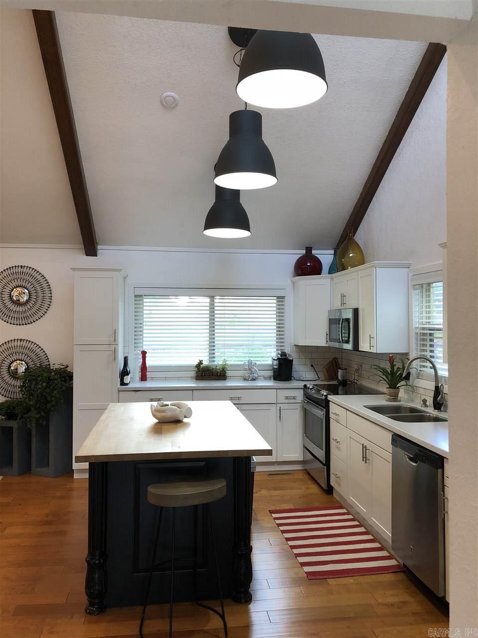 PINECREST - Residential