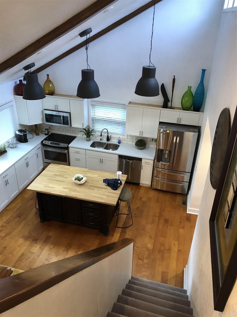 PINECREST - Residential