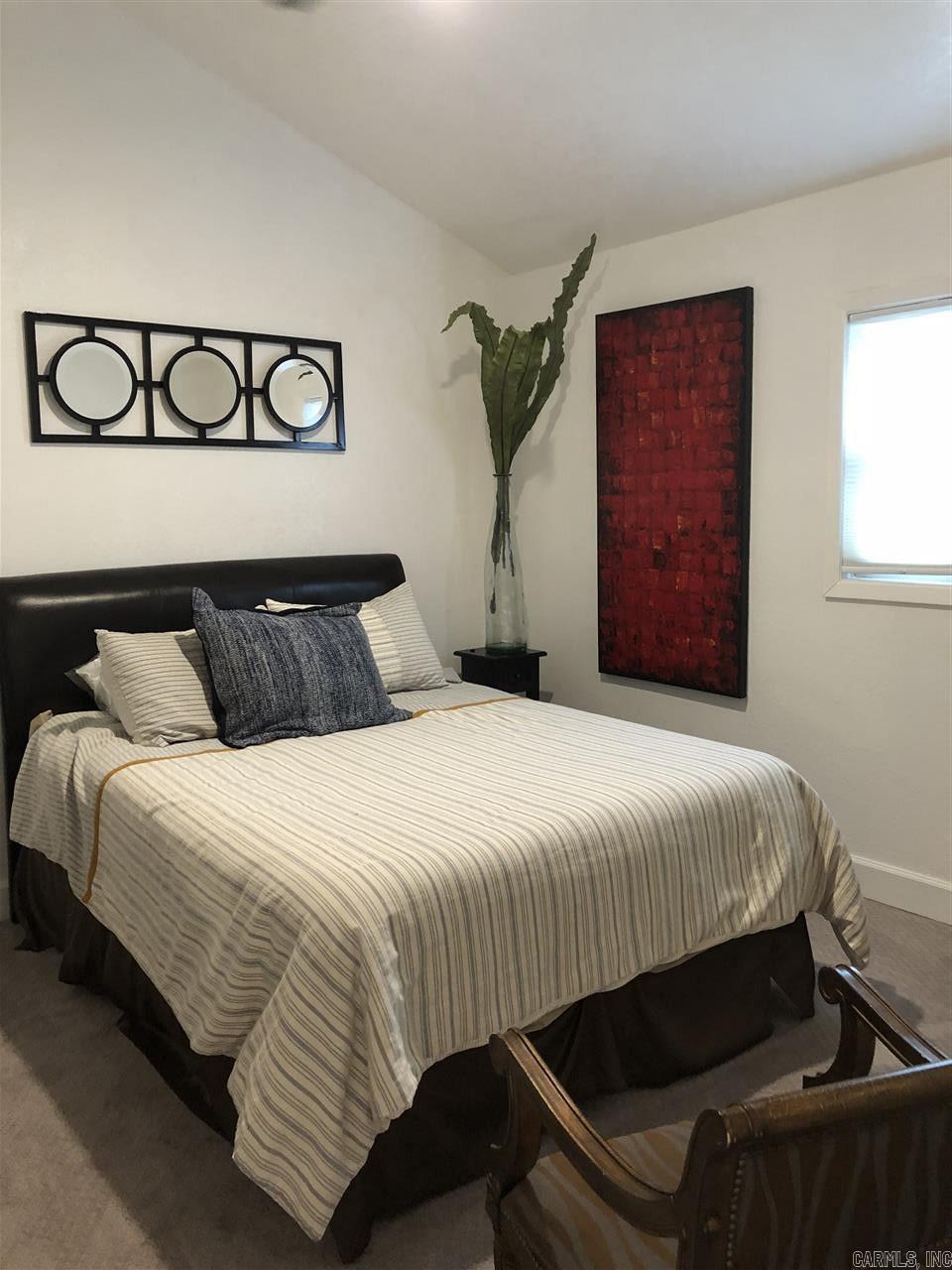 PINECREST - Residential