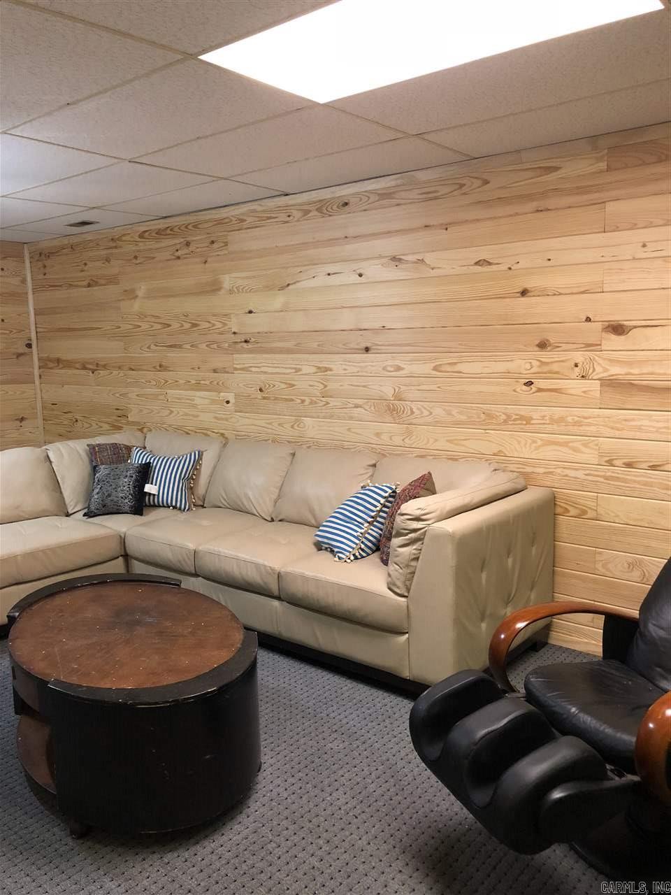 PINECREST - Residential