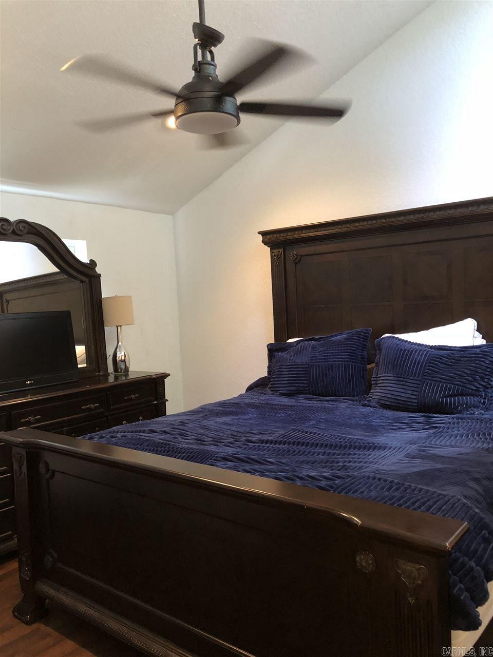 PINECREST - Residential