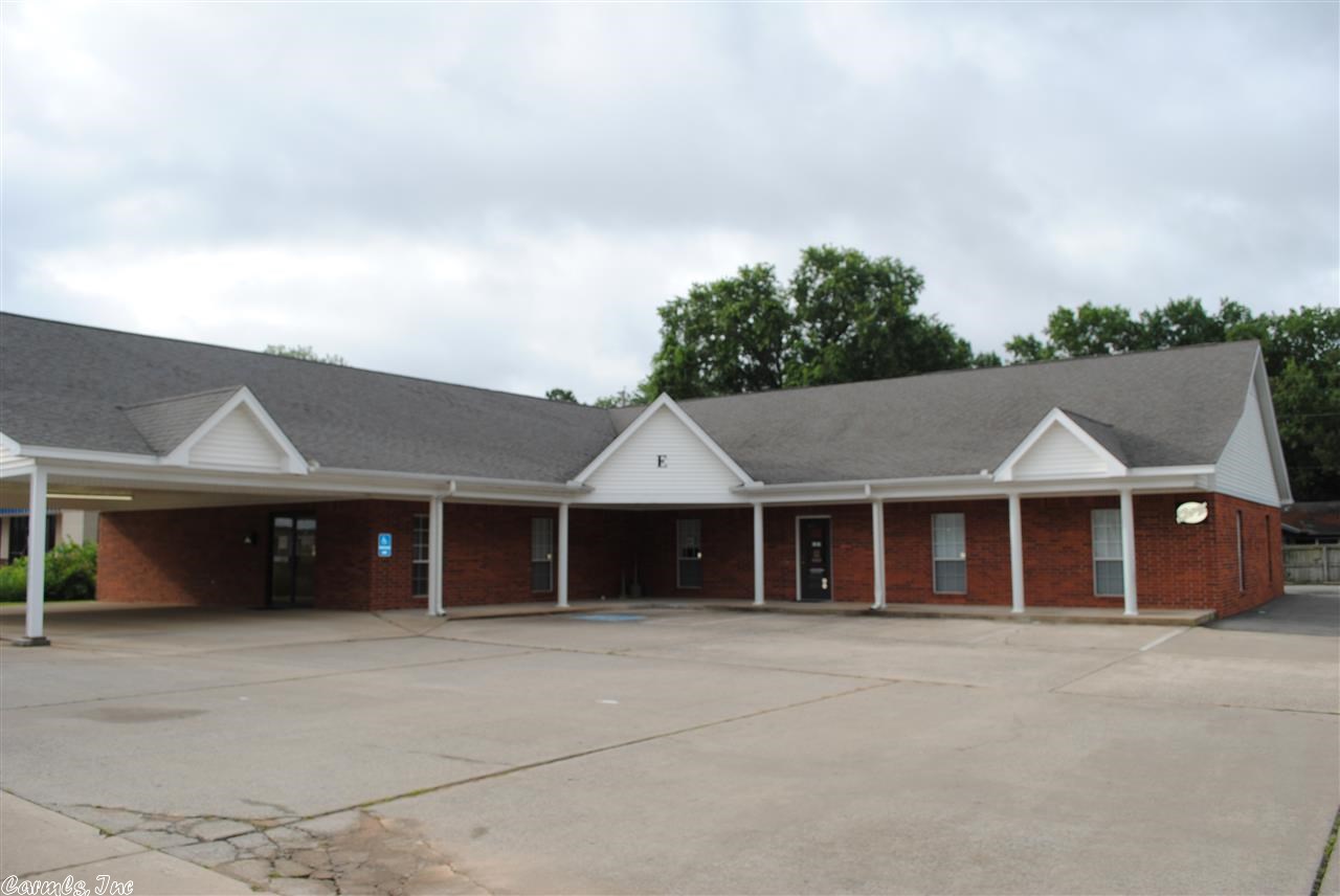 Wingate Plaza - Commercial Sale