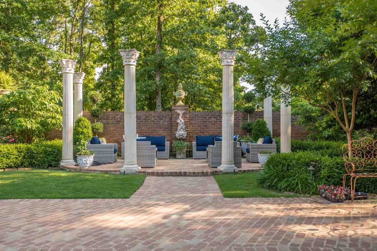 CHENAL VALLEY HALLEN COURT - Residential