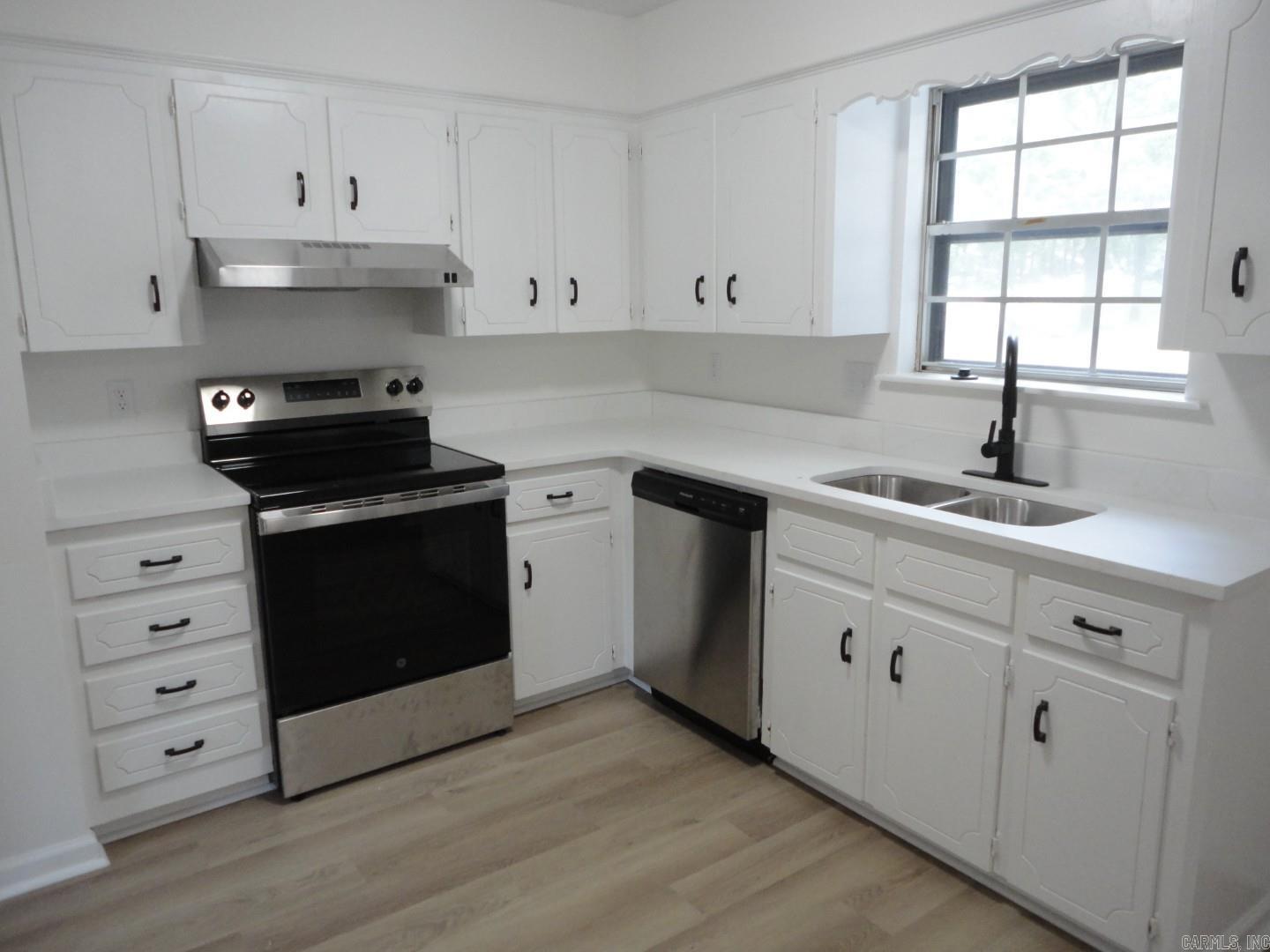INDIAN HILLS - Residential