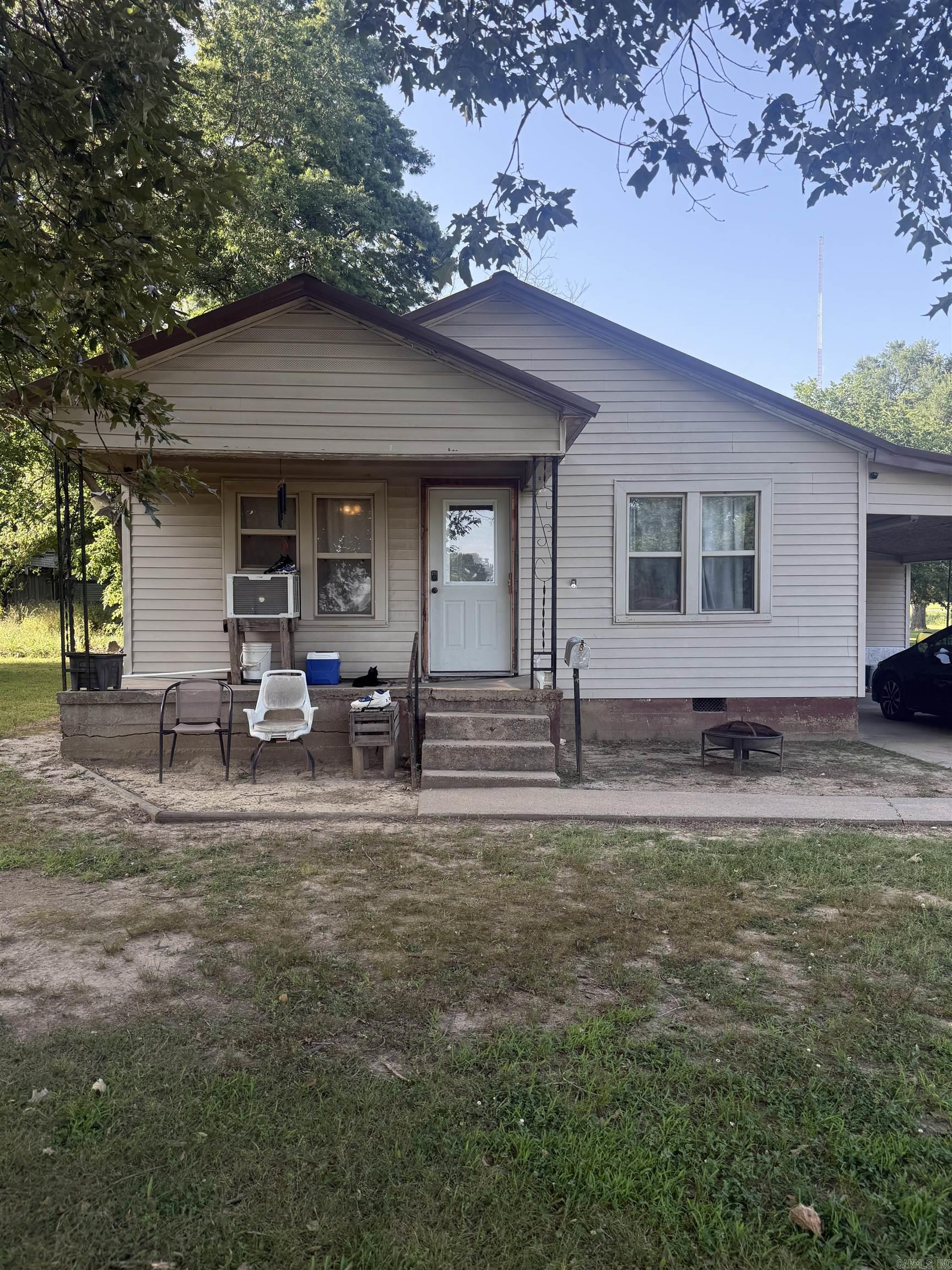 Looking for an investment opportunity or a home to make your own? This 2-bedroom, 1-bath home sits on a .33 acre (+/-) lot with another .23 acre (+/-) lot with it and offers plenty of potential. Whether you're searching for your next renovation project or an investment property, this one is full of opportunity.