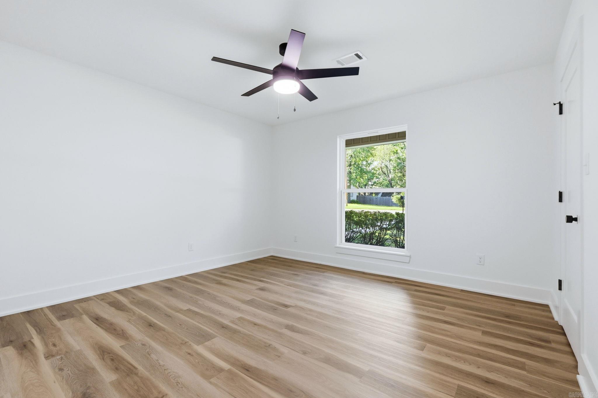TWIN OAKS - Residential