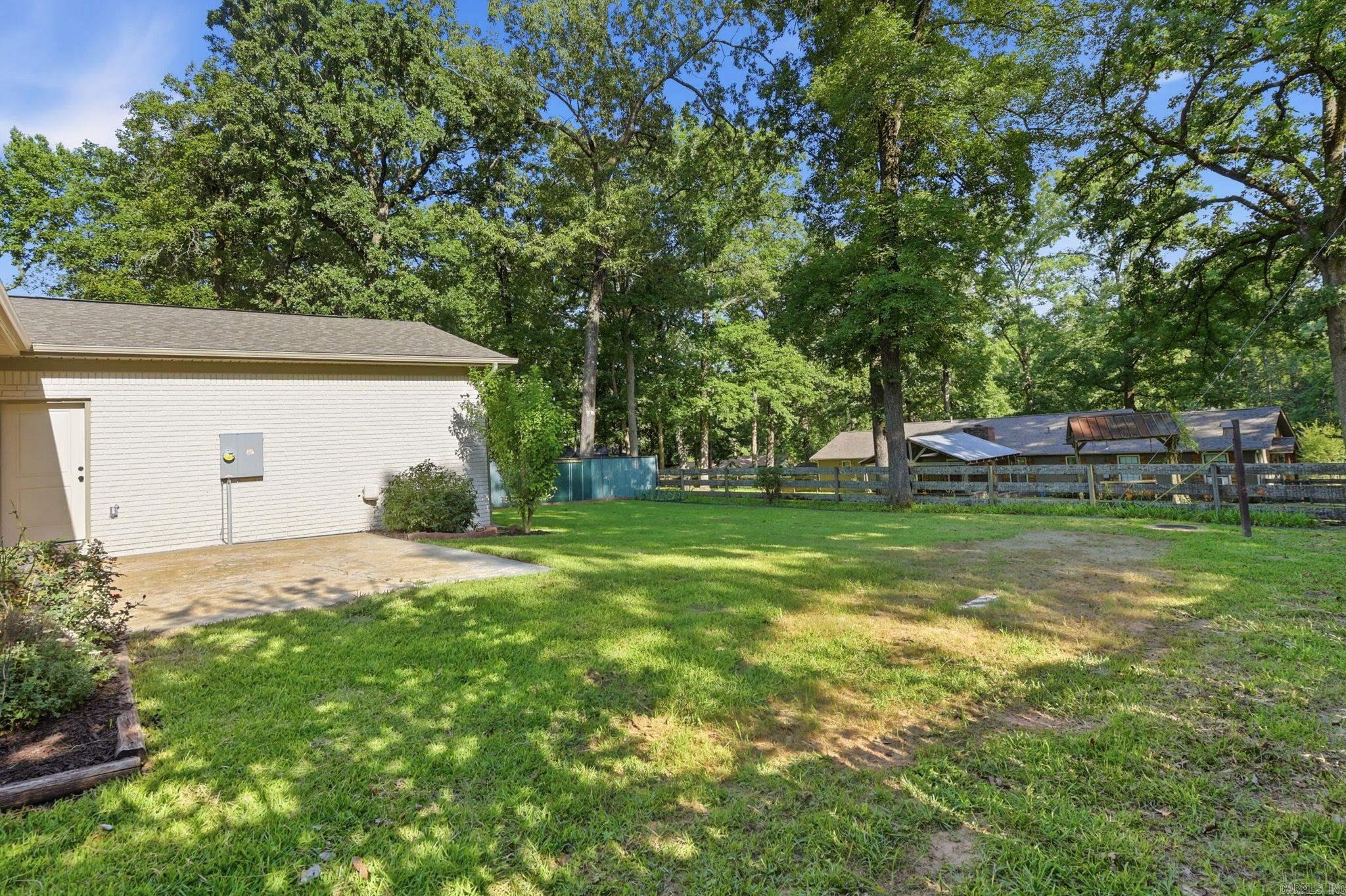 TWIN OAKS - Residential