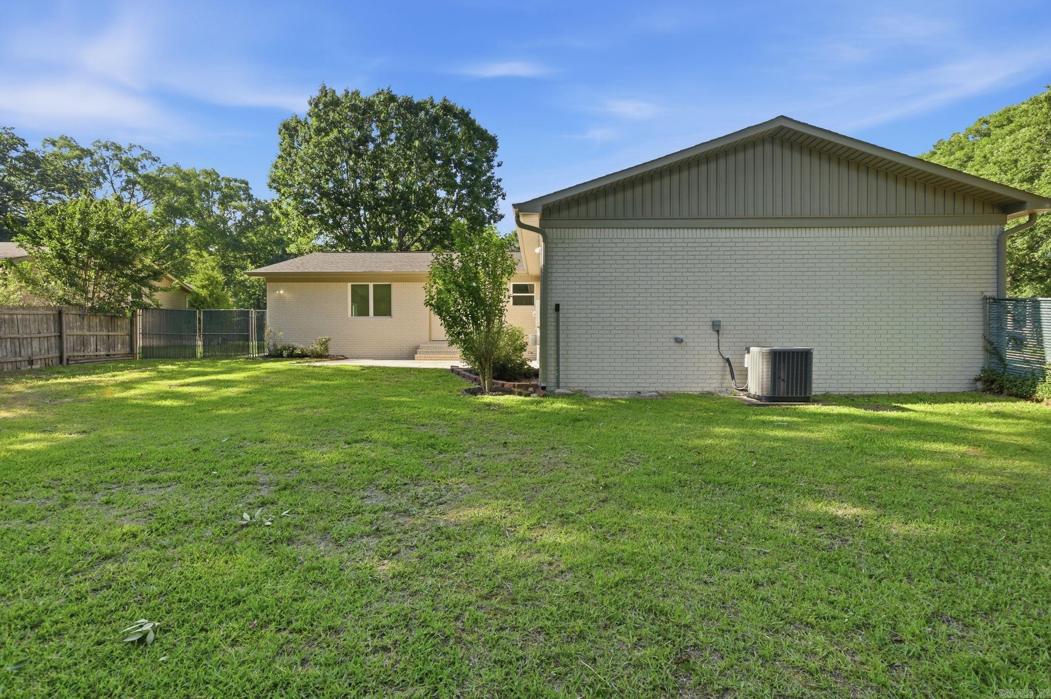 TWIN OAKS - Residential