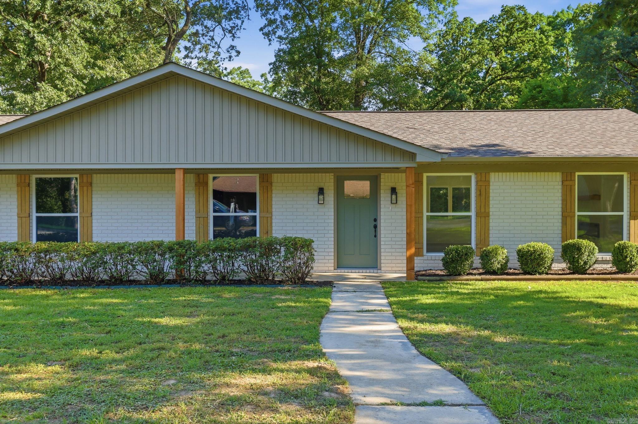 TWIN OAKS - Residential
