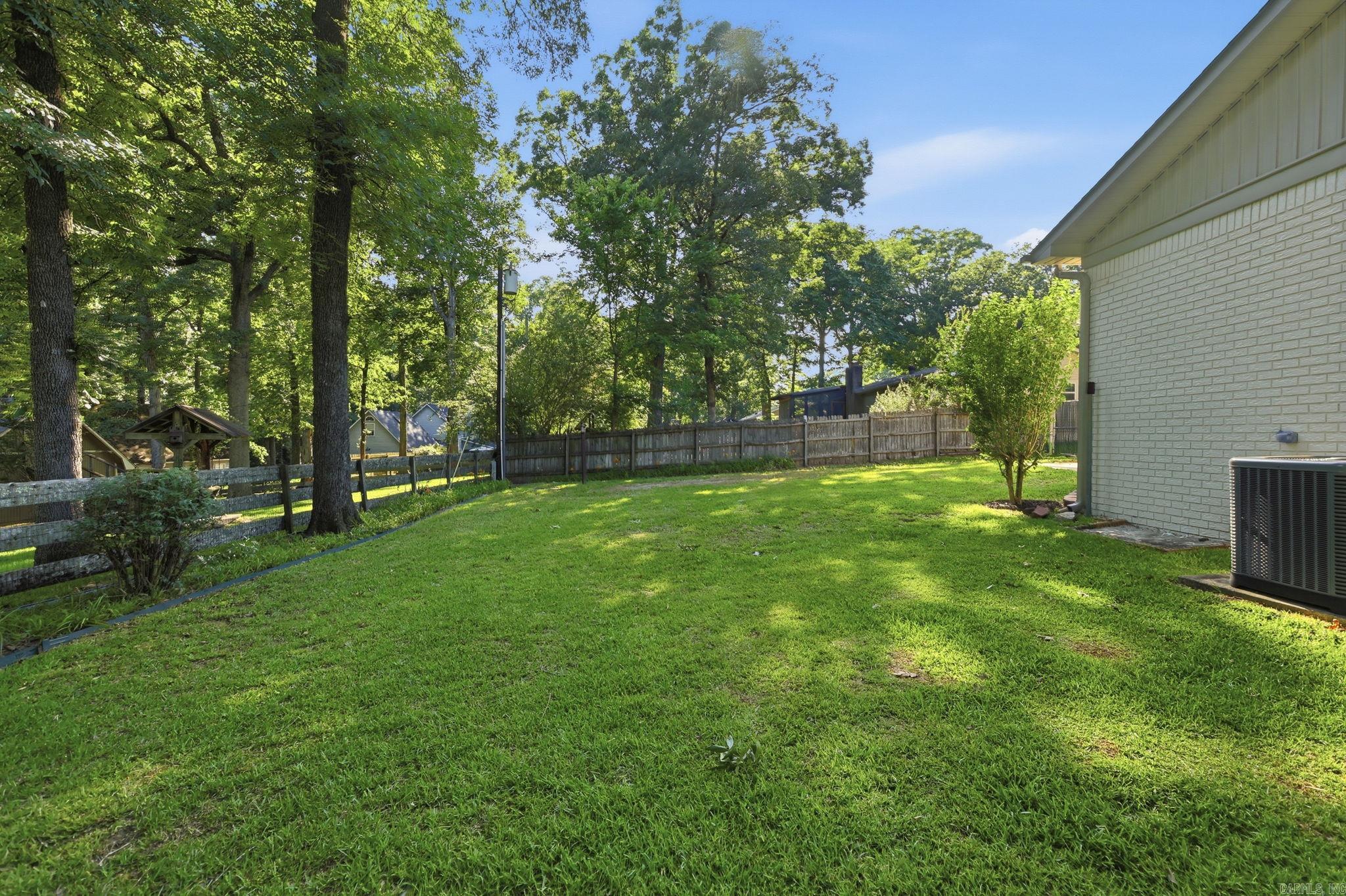 TWIN OAKS - Residential