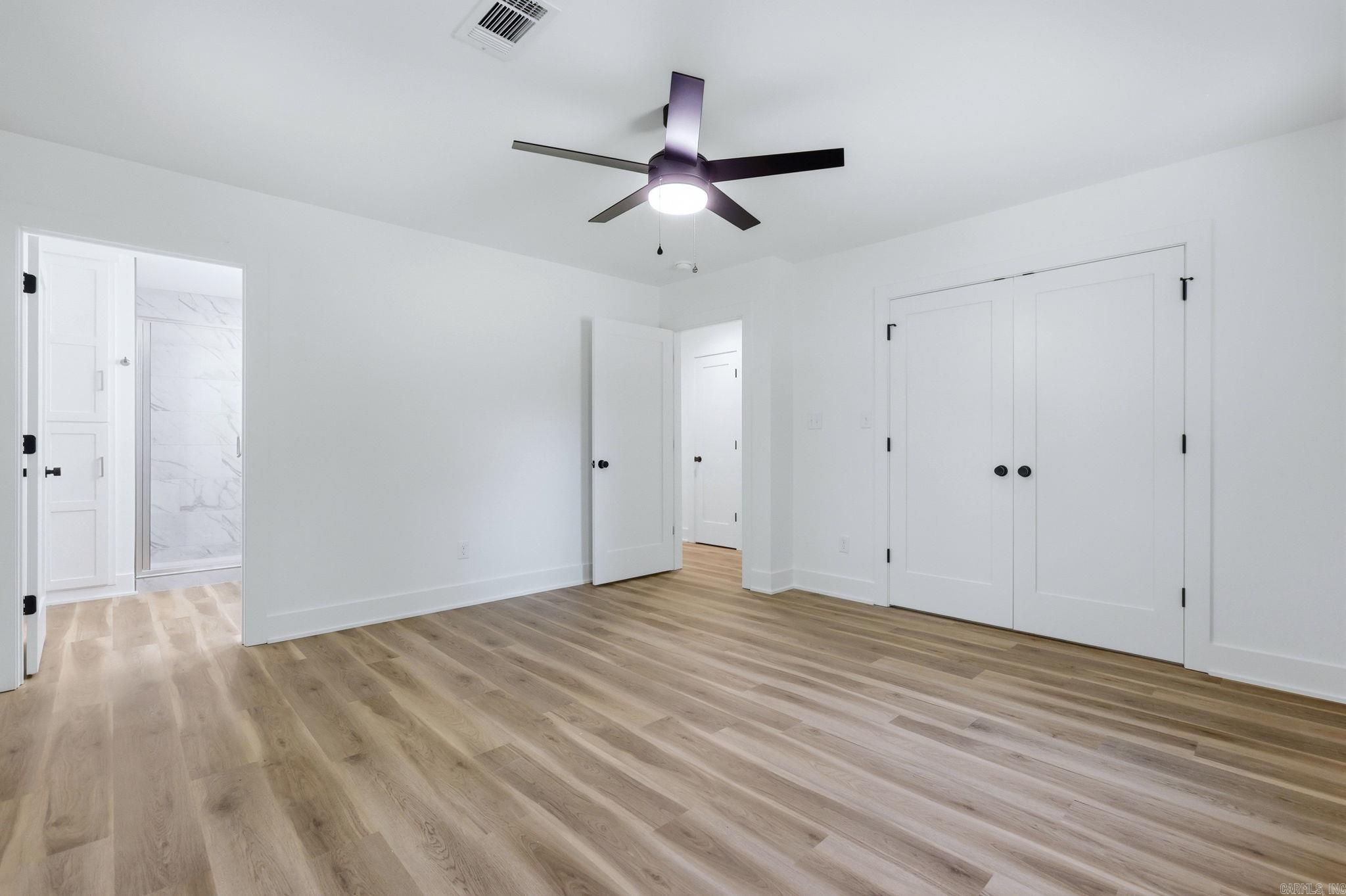TWIN OAKS - Residential