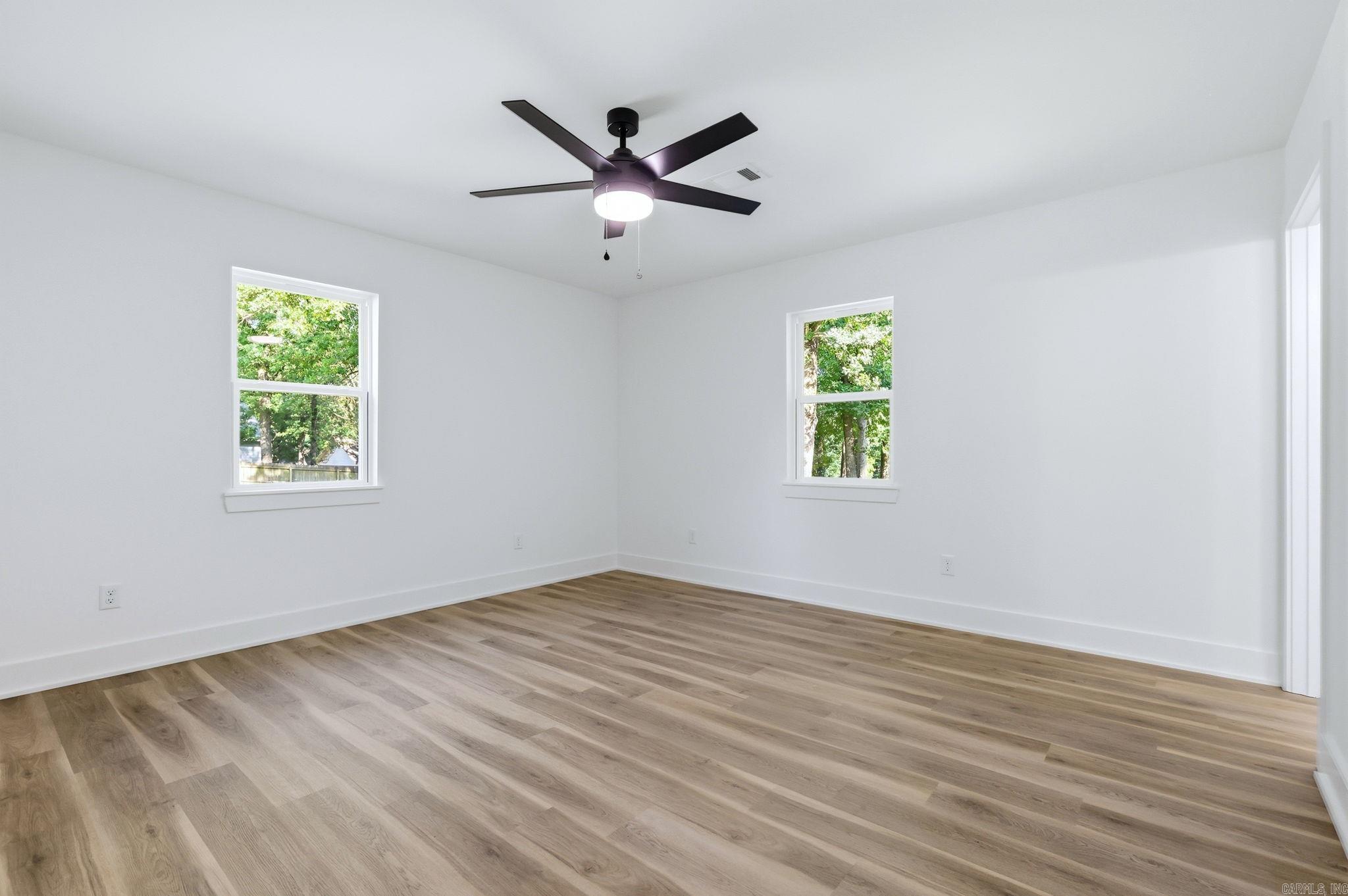TWIN OAKS - Residential