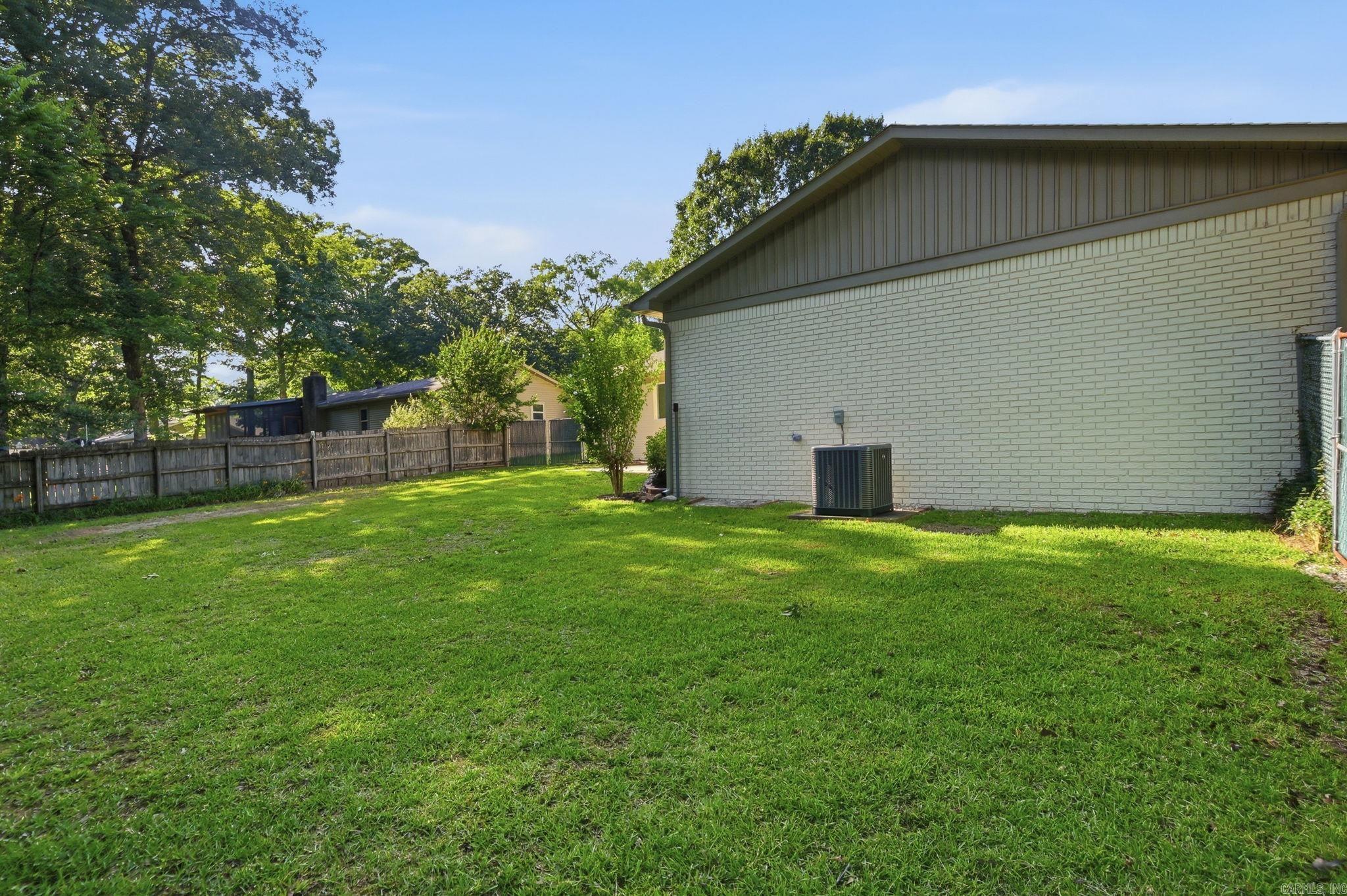 TWIN OAKS - Residential