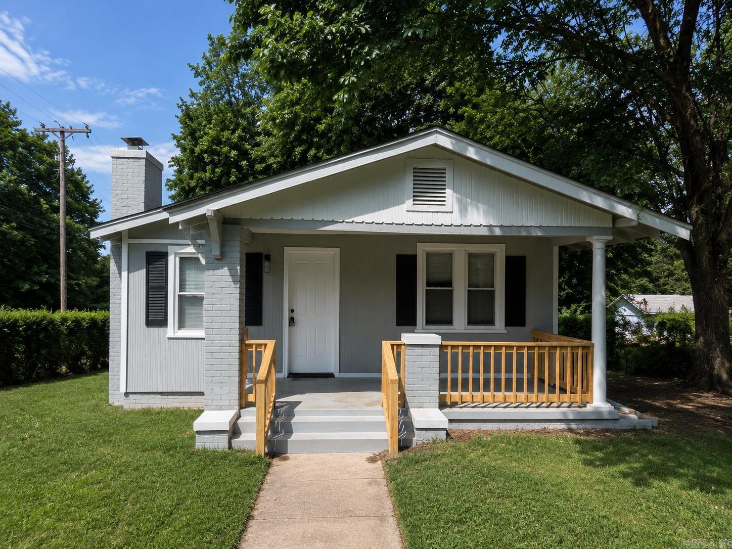 This beautiful 3-bedroom 1 bath home is a must see! It is renovated inside and out with appliances included. We are looking for applicants that are available for immediate move in. Housing Vouchers are welcomed. We will need Proof of deposit funds and a copy of your ID prior to showing this home. If funds are not available, a showing request will be denied. The monthly cost of this home is only $995 a month plus an application fee of $200.THE DEPOSIT IS $995 and due immediately with the first rental payment.