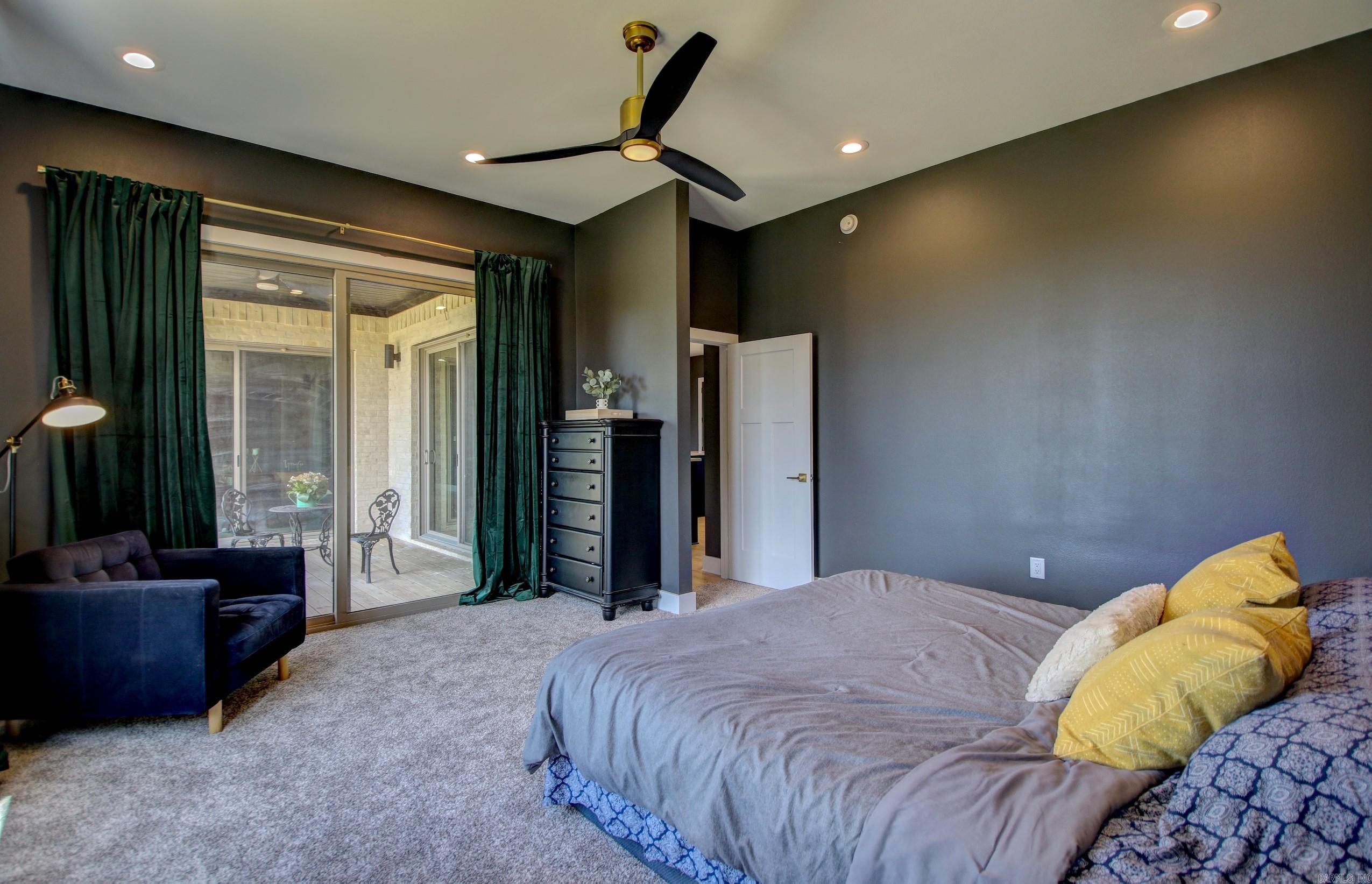 Seven Point Lake - Residential