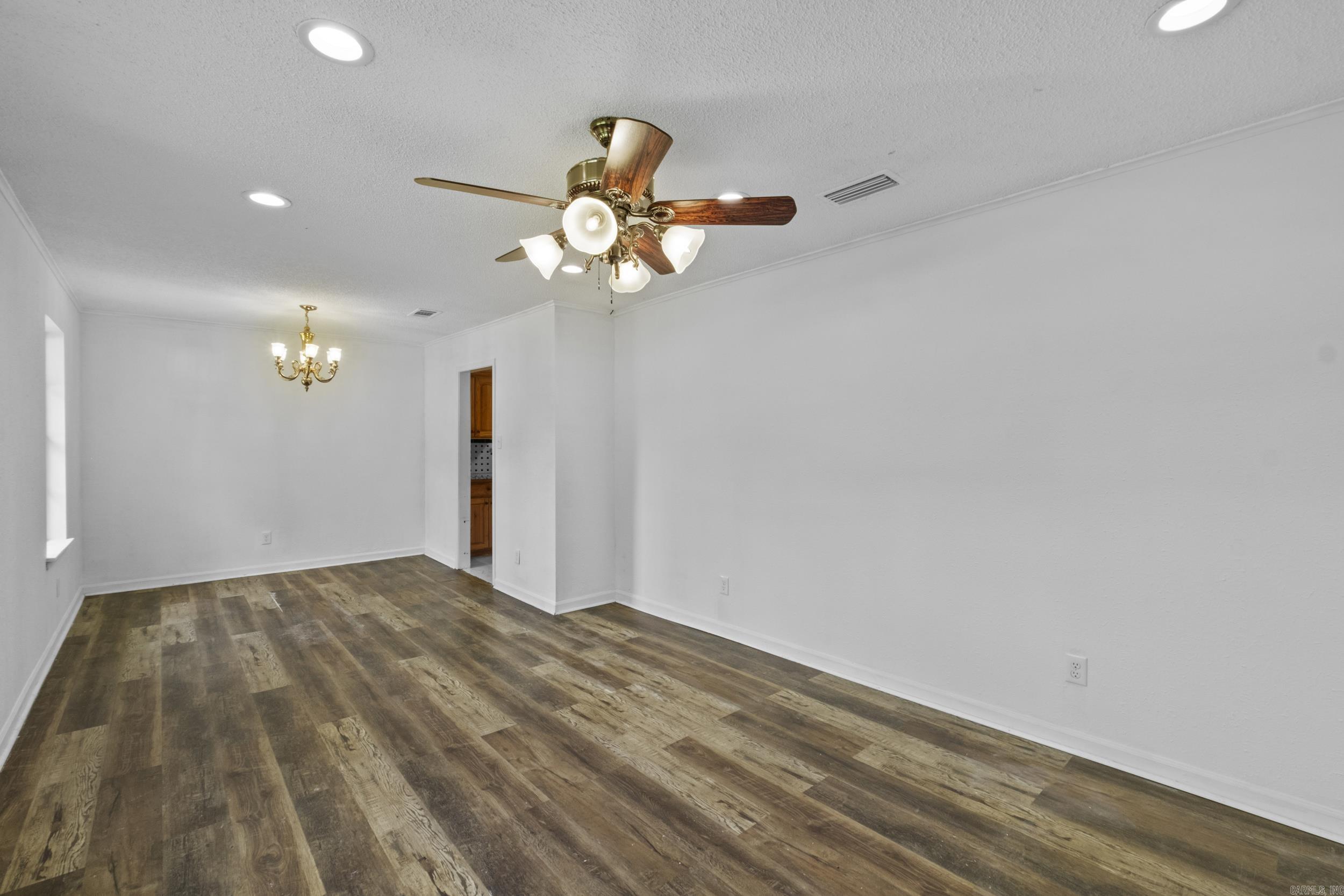 CAMPUS PLACE - Residential