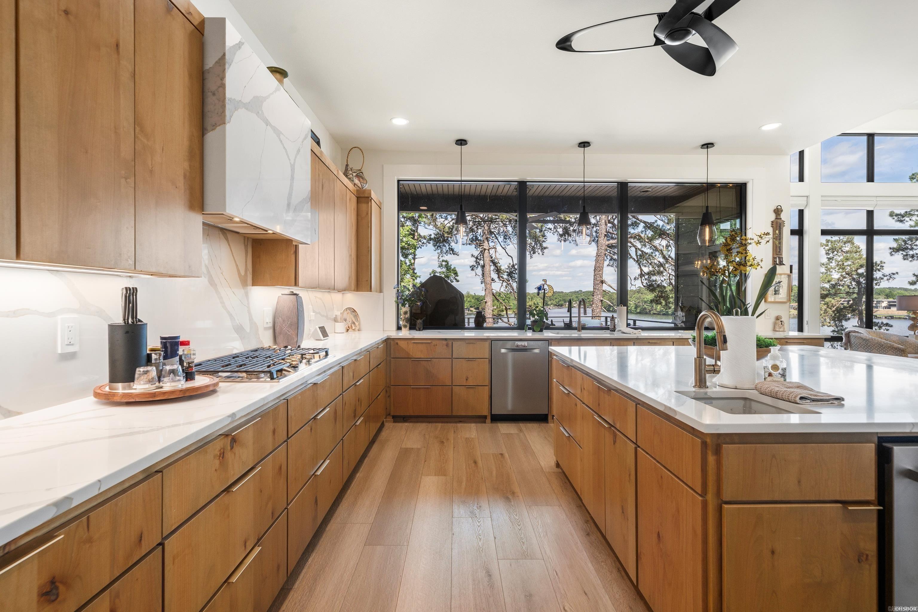 Lake View - Residential