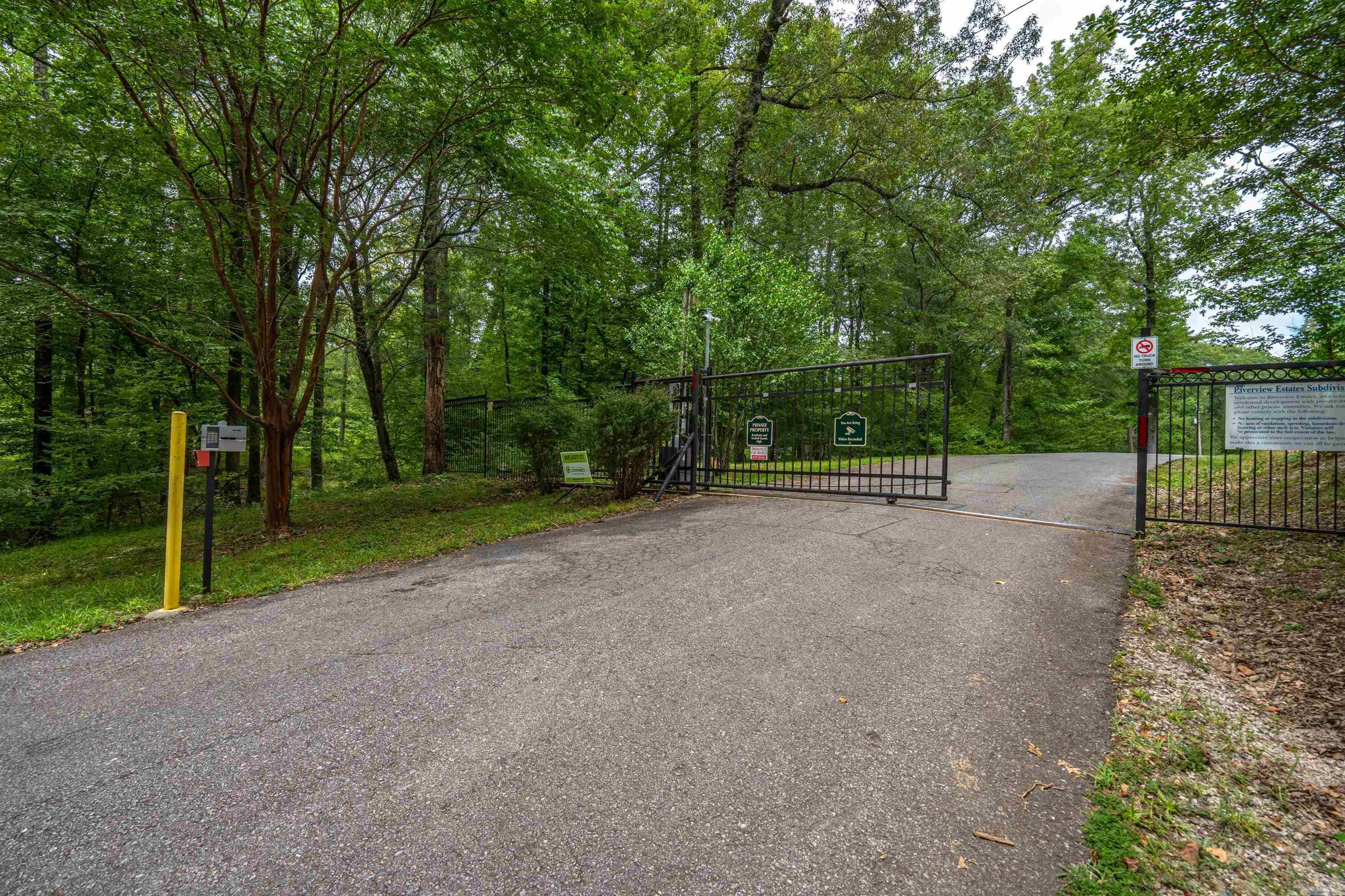 River Oaks - Land