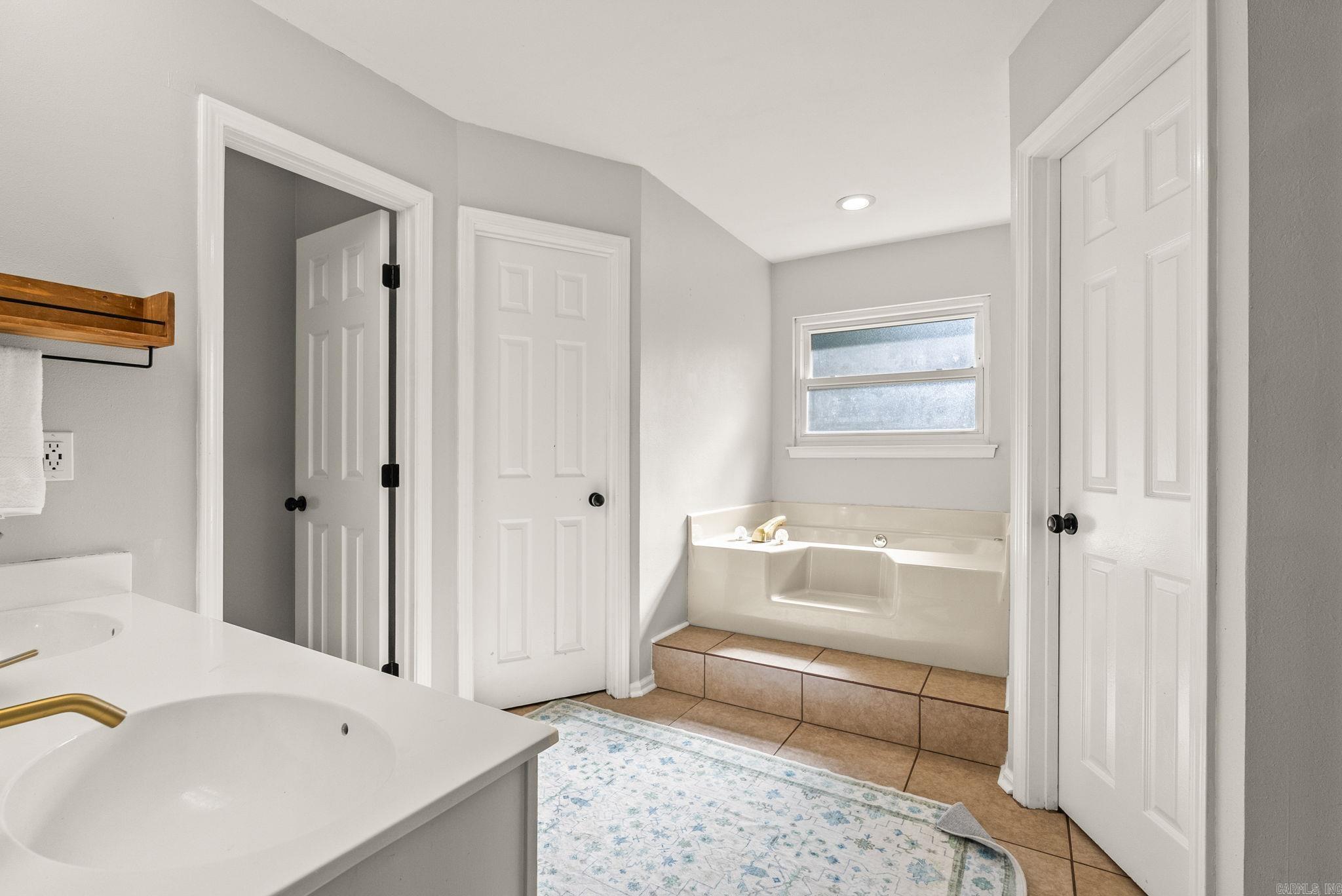 CEDAR RIDGE - Residential